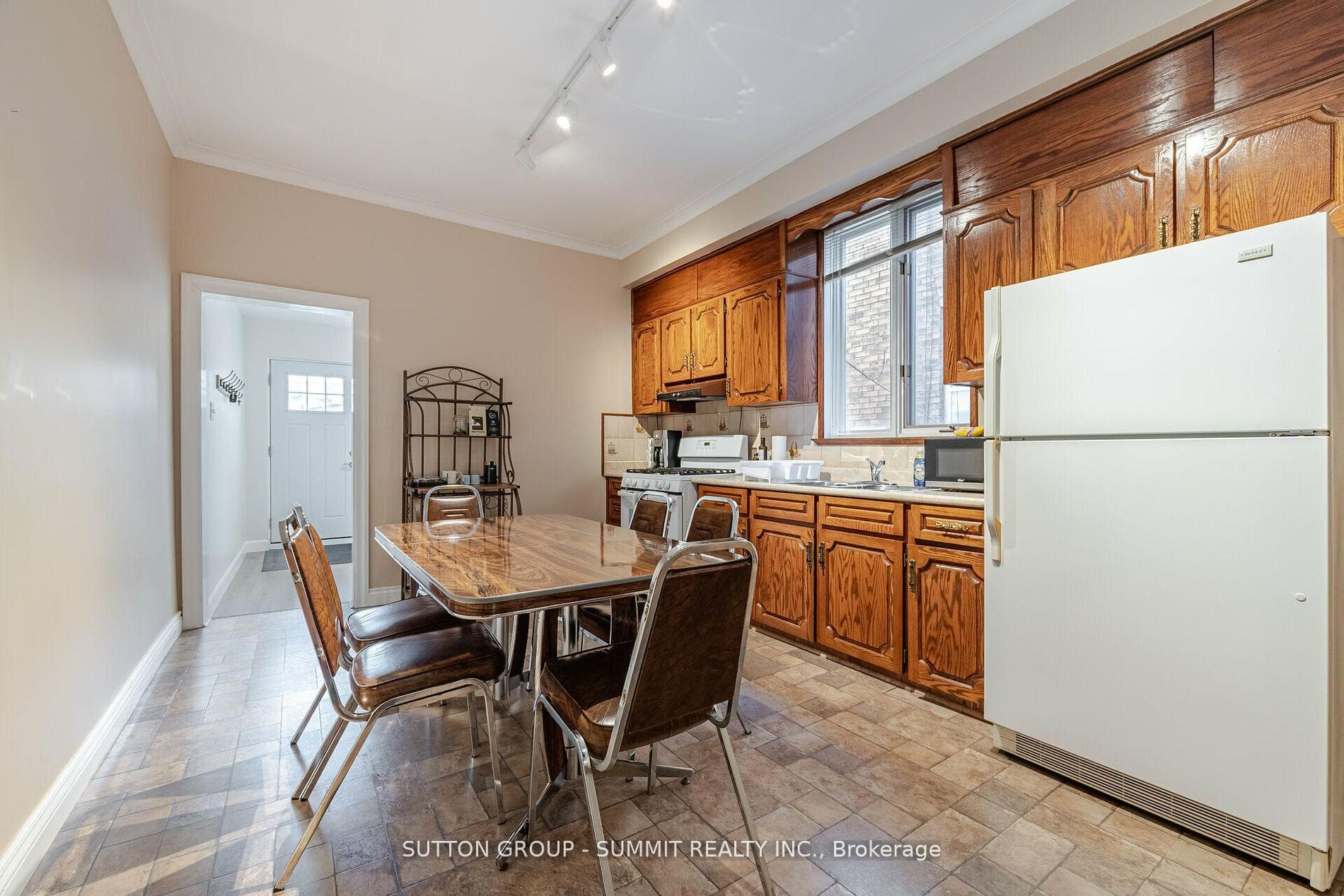 333 Concord Avenue photo 10