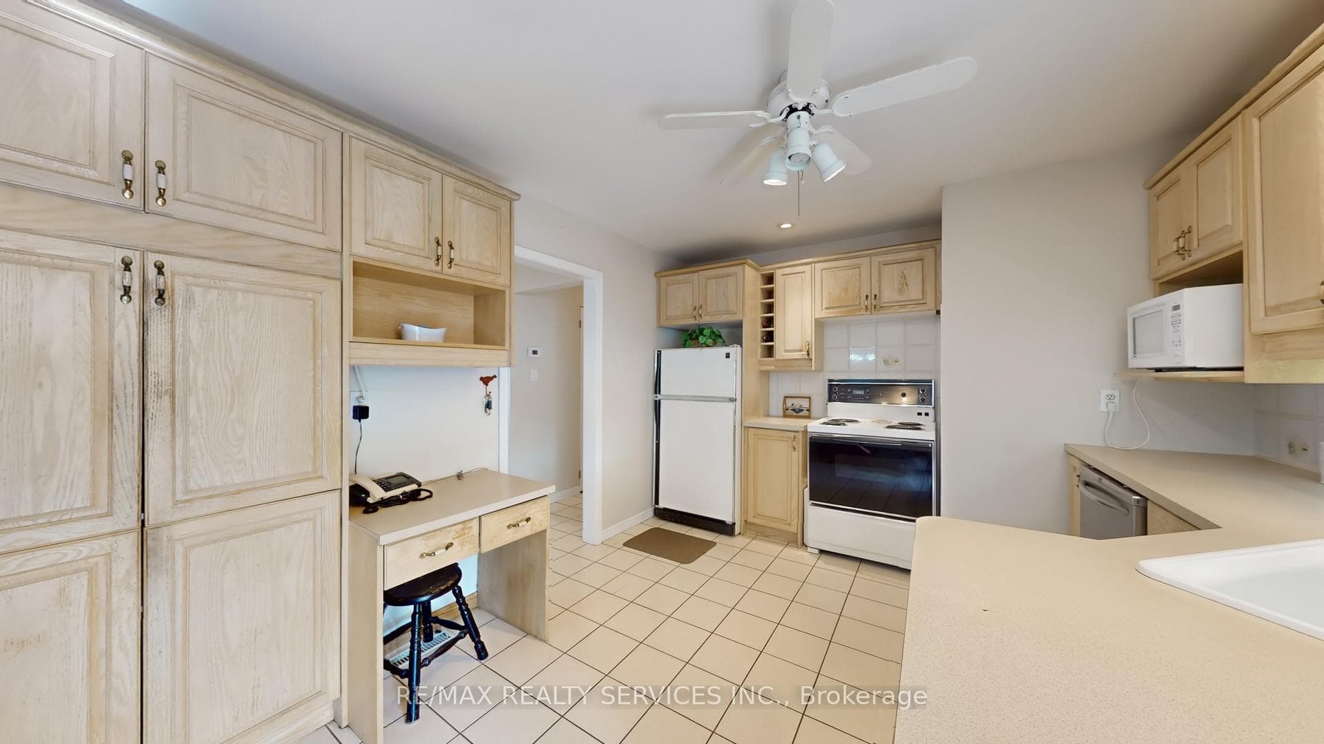 64 Glebe Crescent photo 15