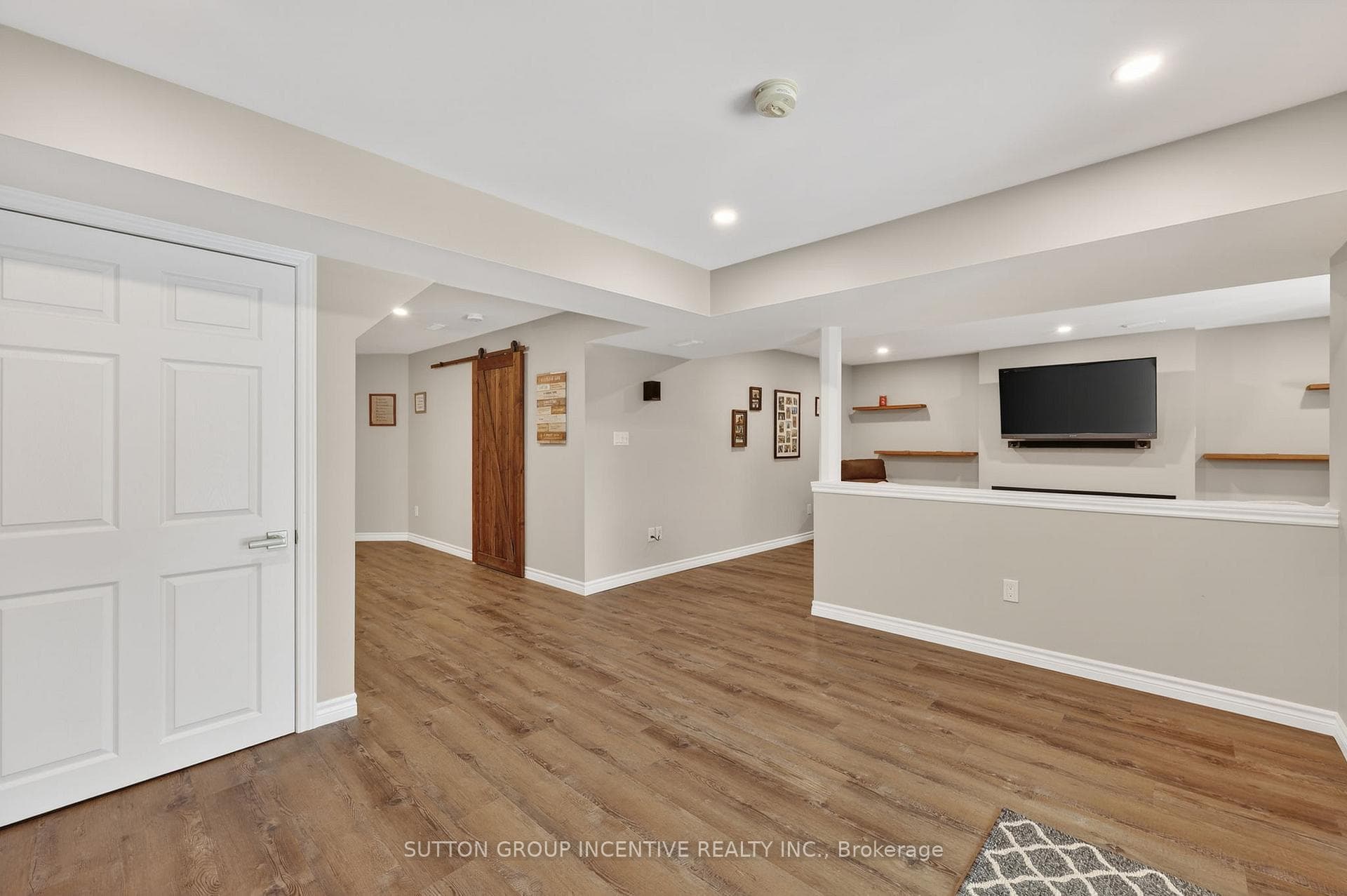 26 Prince Of Wales Drive photo 31
