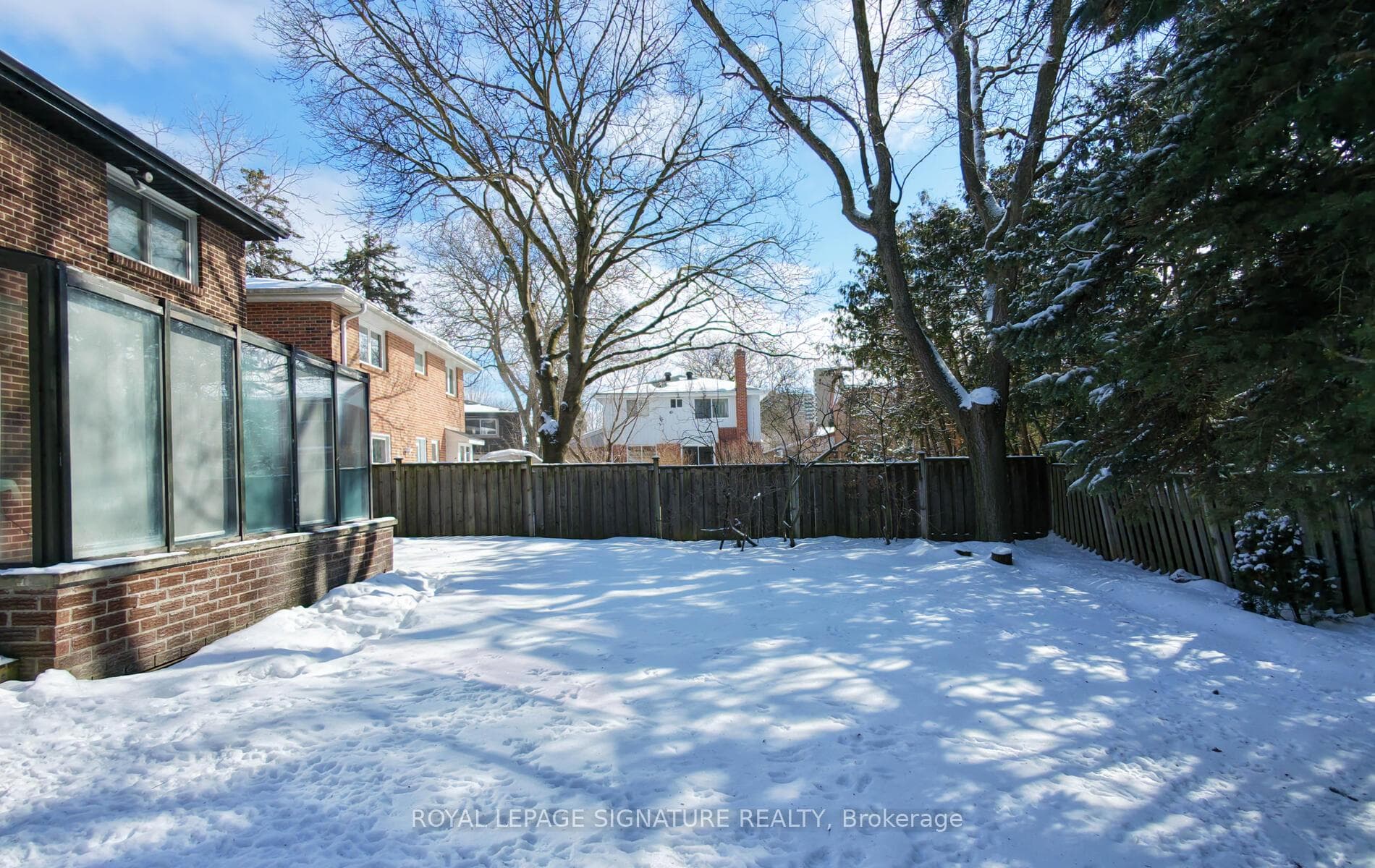 TONS OF PRIVACY & ROOM FOR CHILDREN TO RUN & PLAY!
