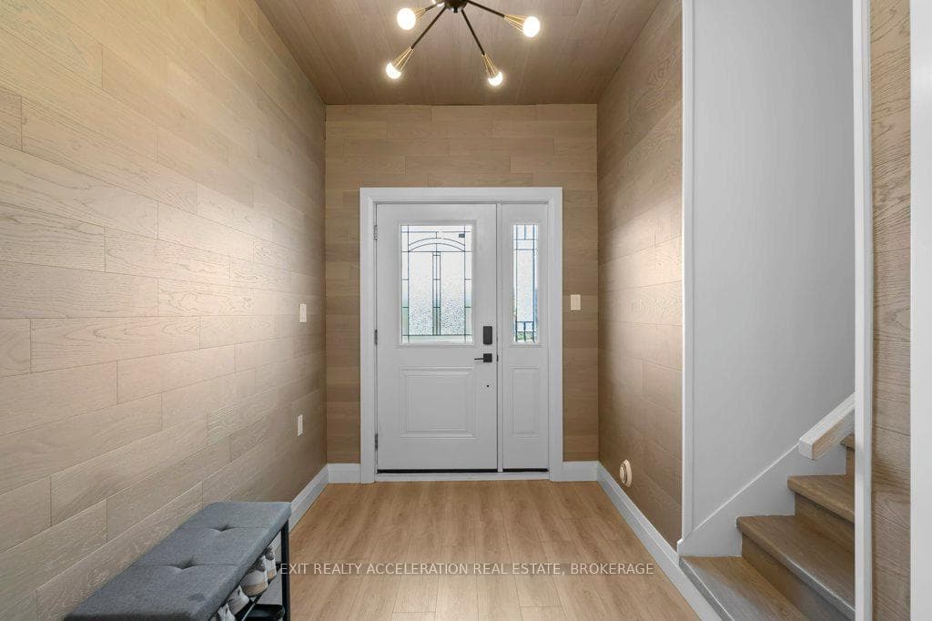 95 McCabe Street photo 3