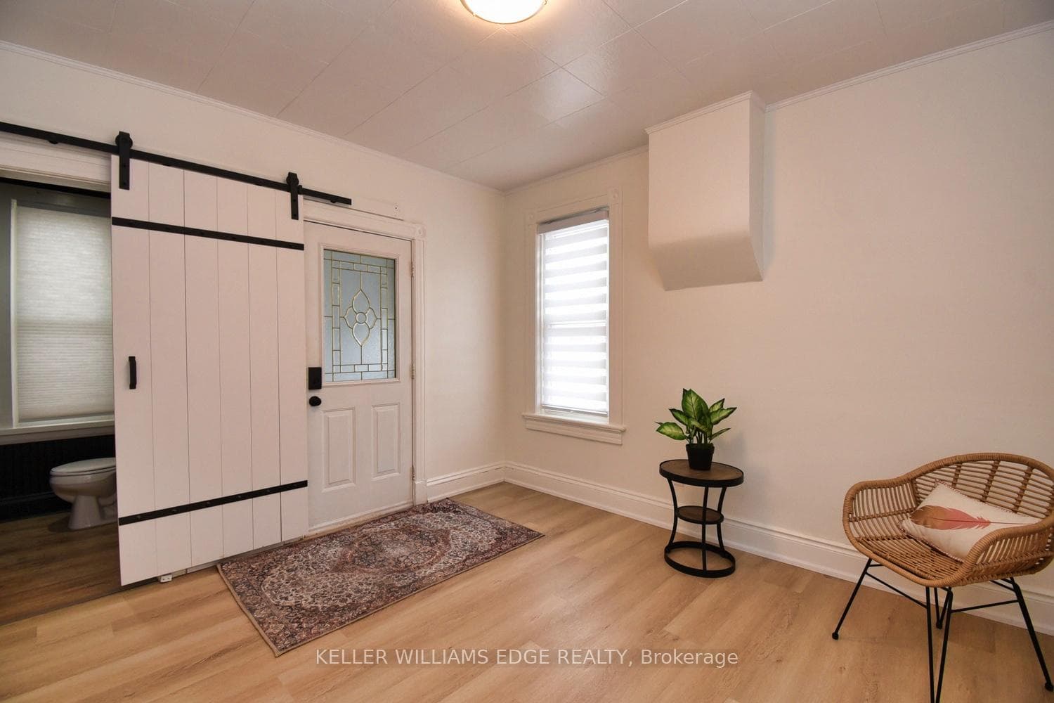 89 Oak Street photo 10