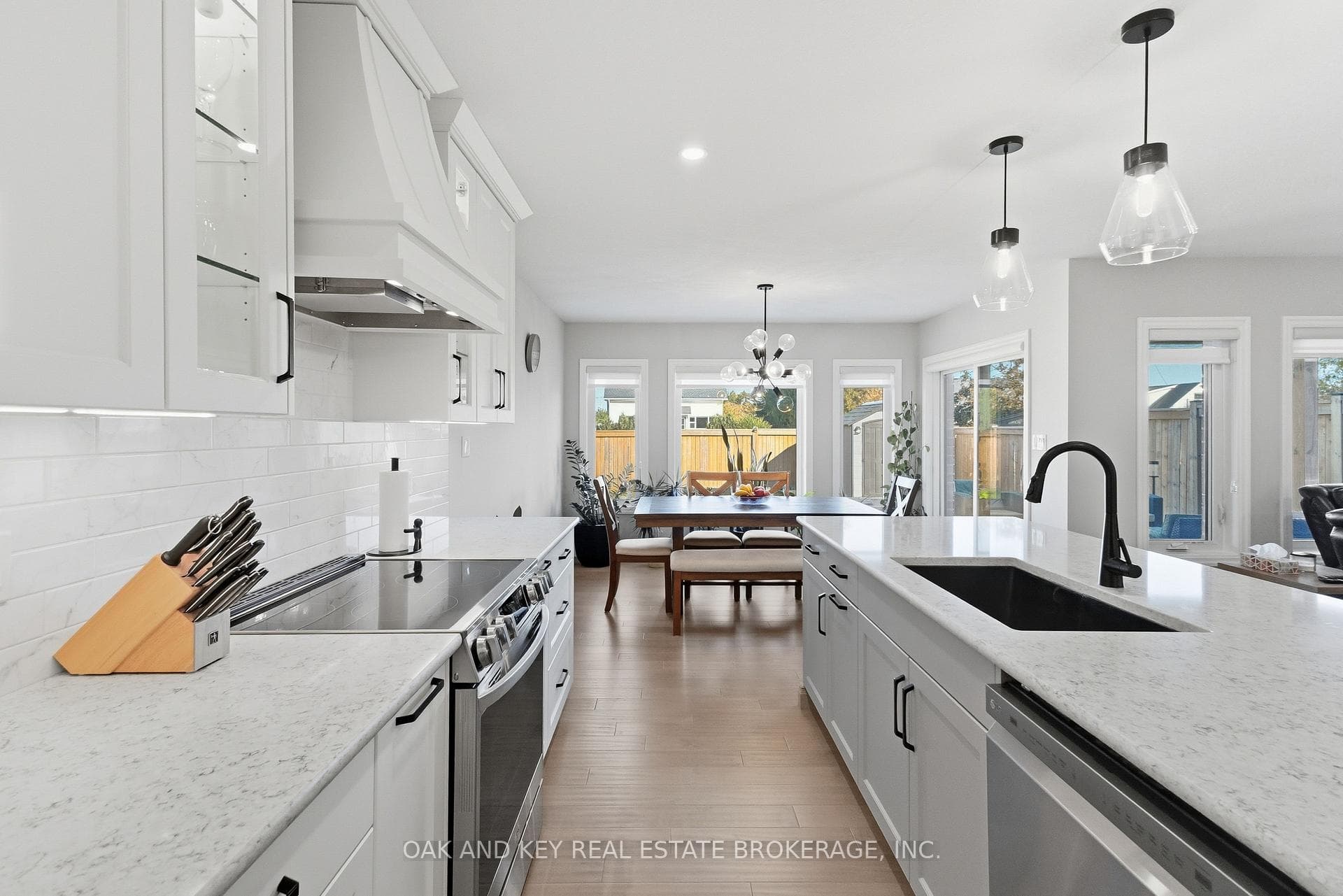 30 Harlequin Court photo 21