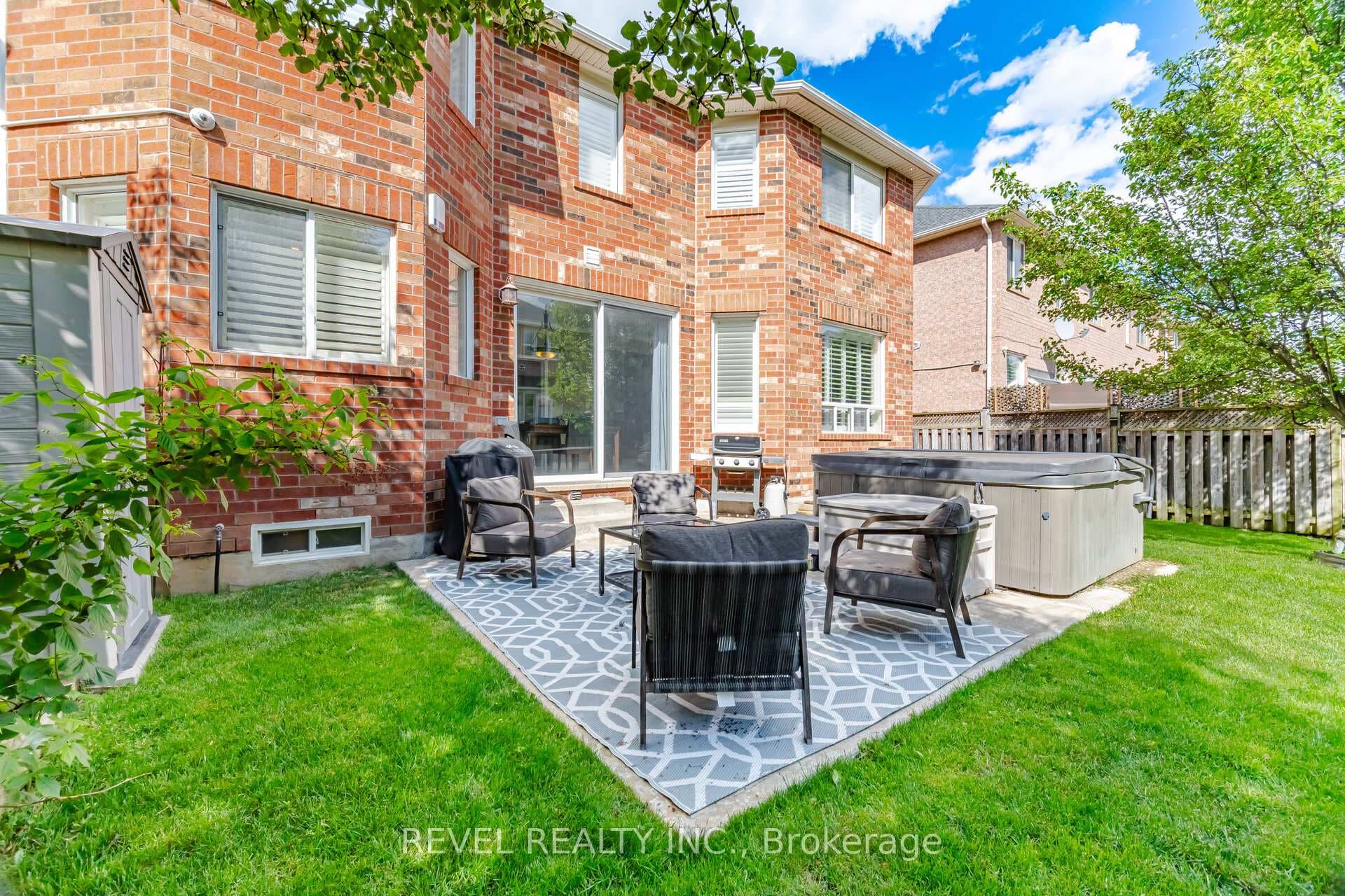 835 Chambers Place photo 45