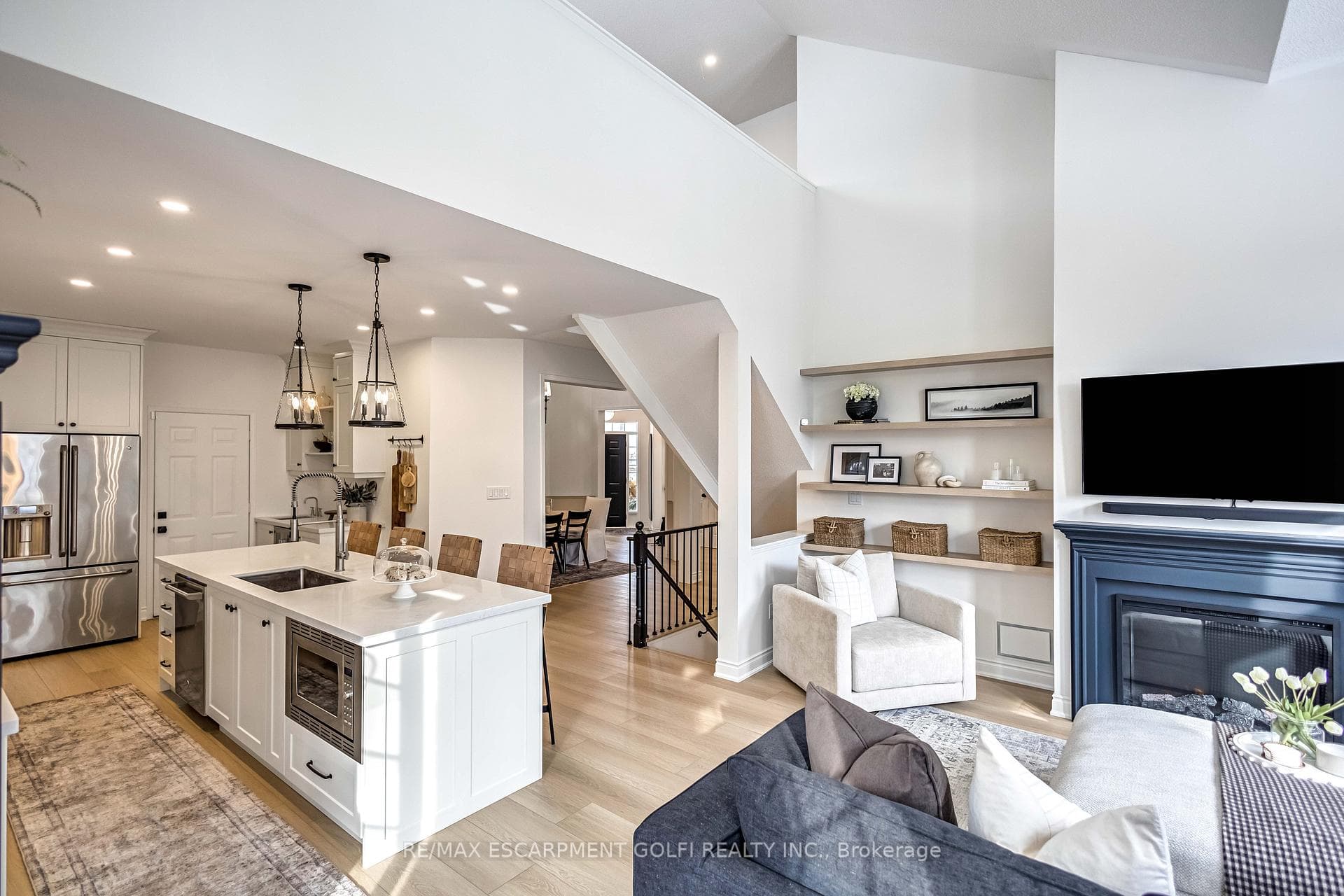 10 Anderson Court photo 16