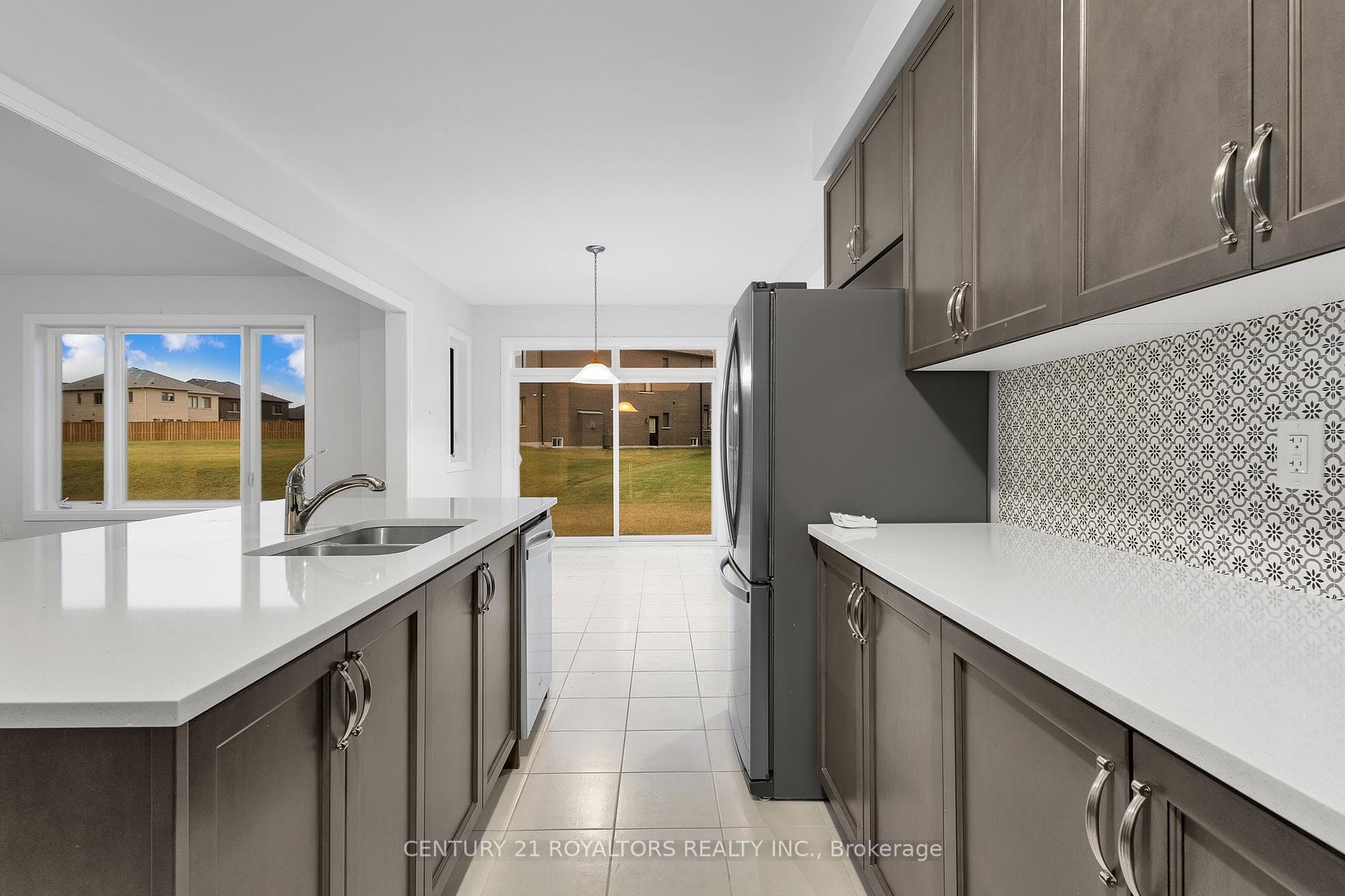 1283 Upper Thames Drive photo 18