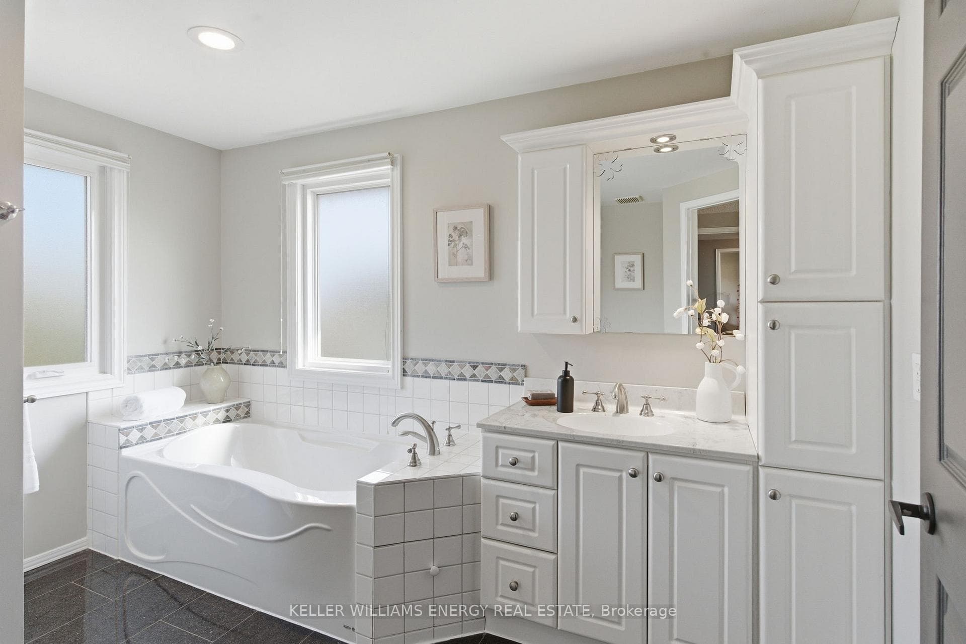 555 Peggoty Circle photo 25