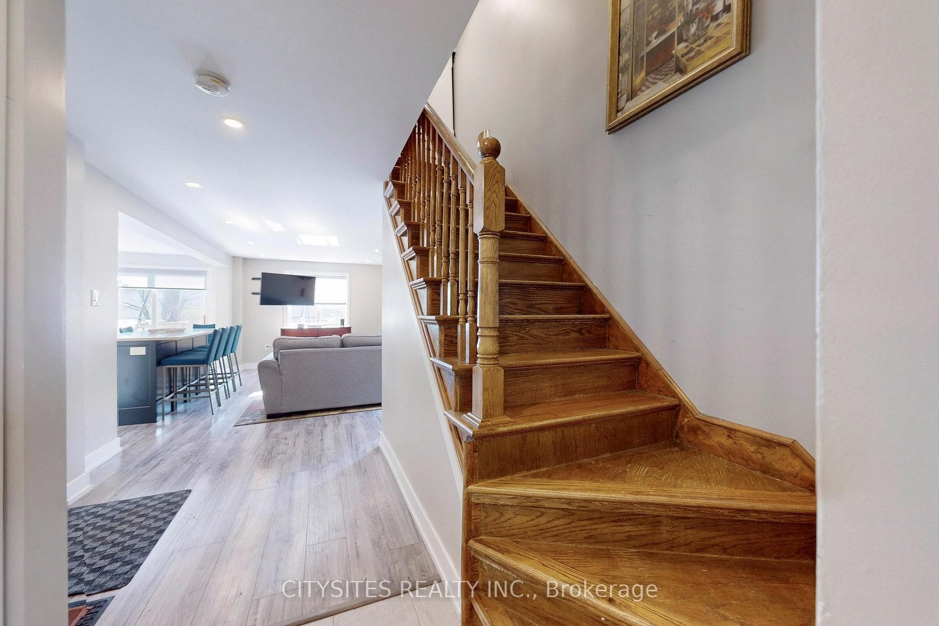 209 Nathan Crescent photo 16