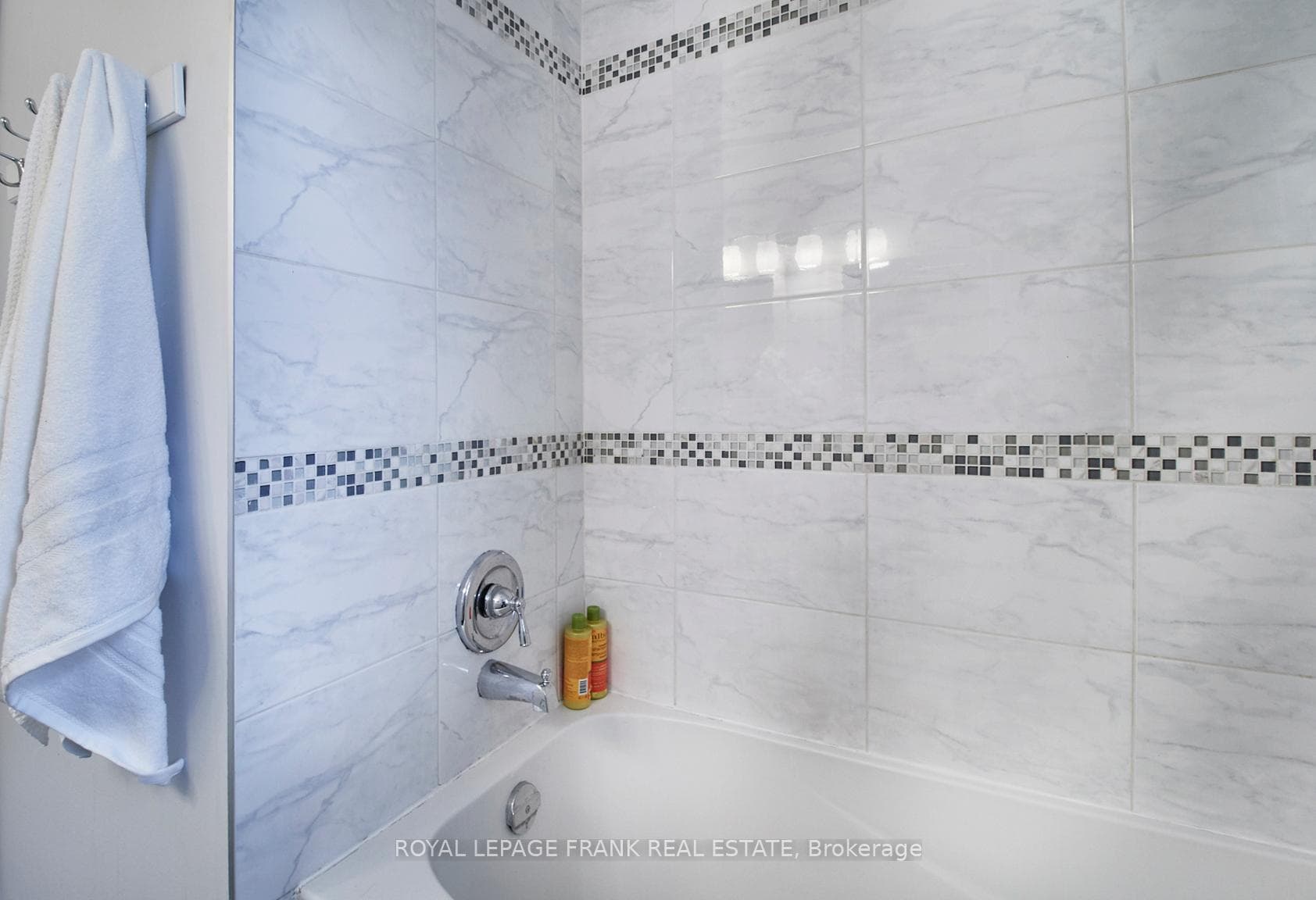 347 Prince Of Wales Drive photo 25