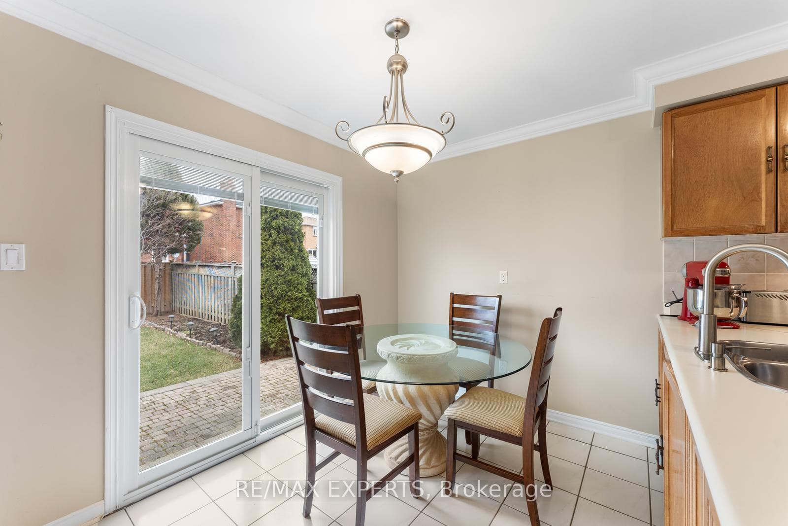 130 Pentland Crescent photo 19
