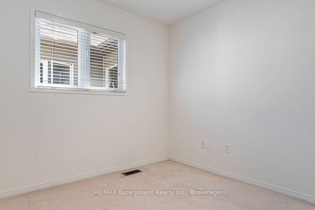 8 JIM BAIRD Mews photo 42