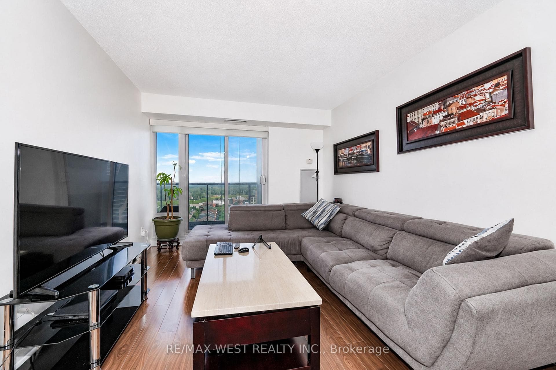 7 North Park Road Unit 1808 photo 4
