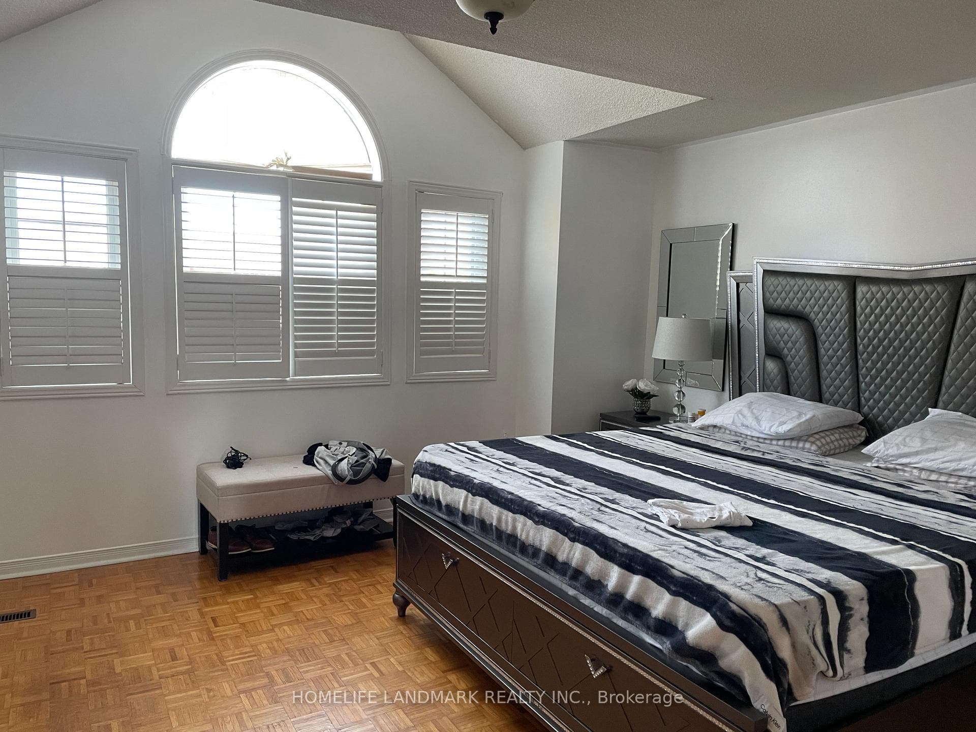 37 Sylwood Crescent photo 9