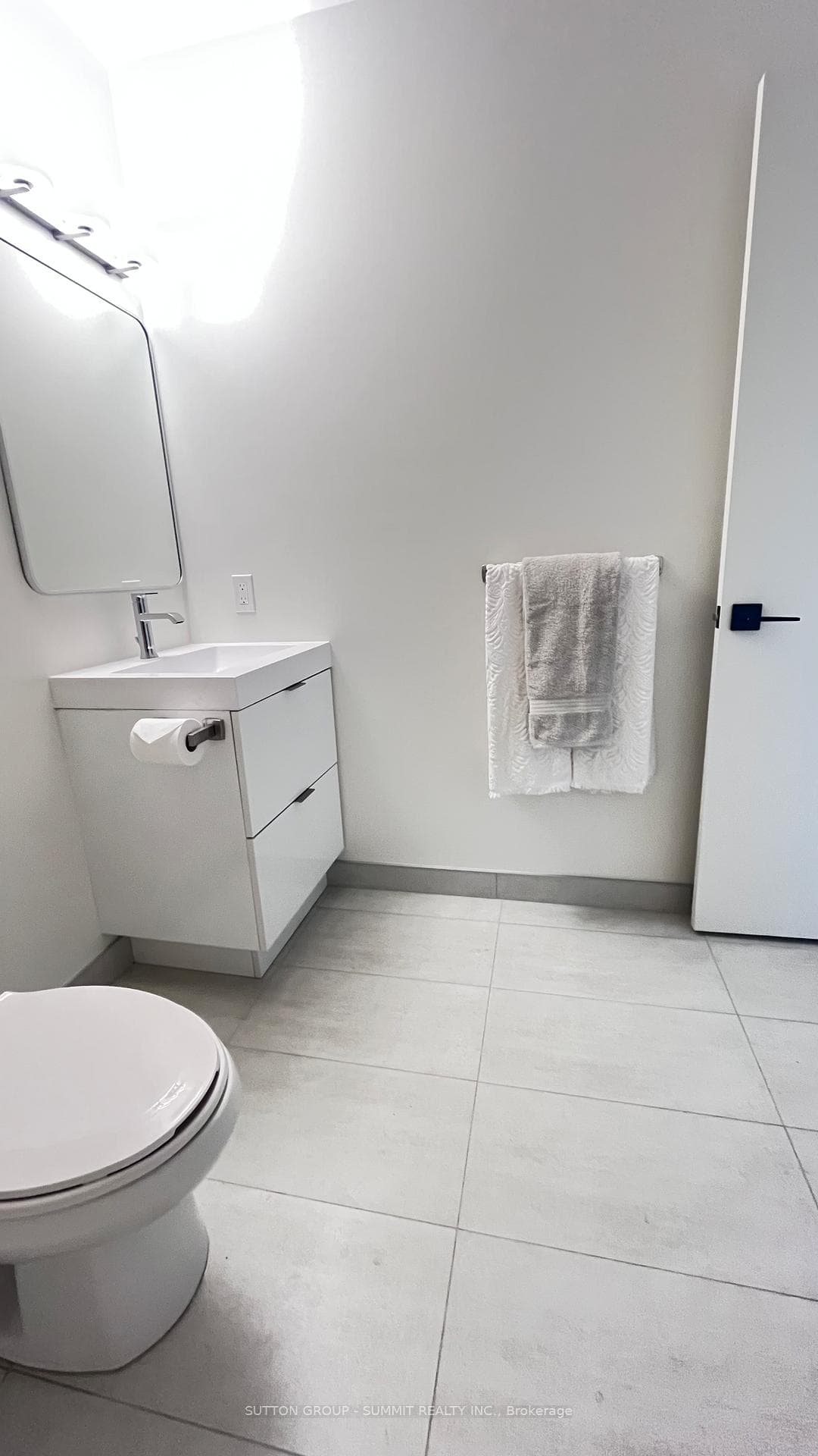 33 ERIE Avenue Unit 402 photo 35