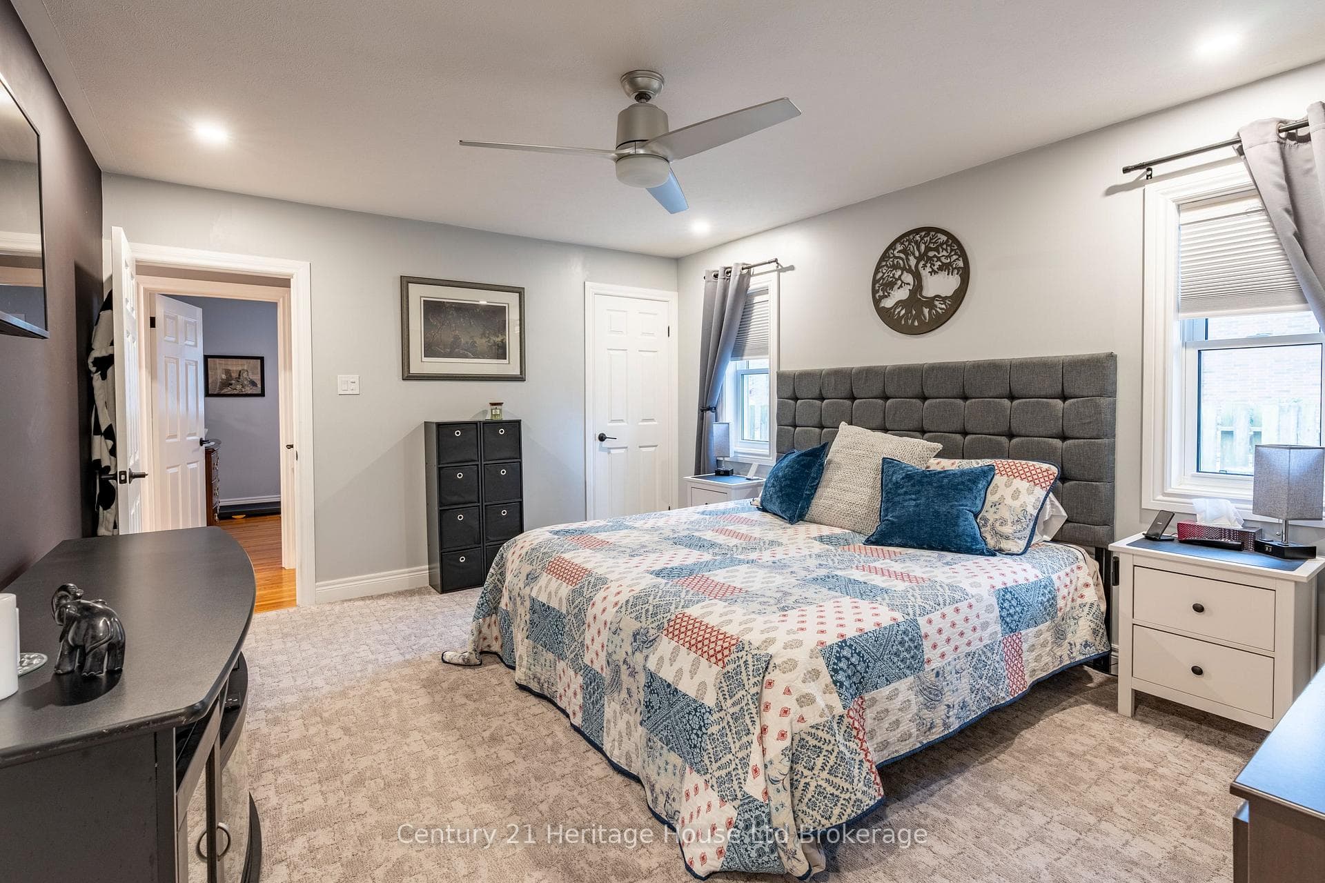 93 James Avenue photo 23