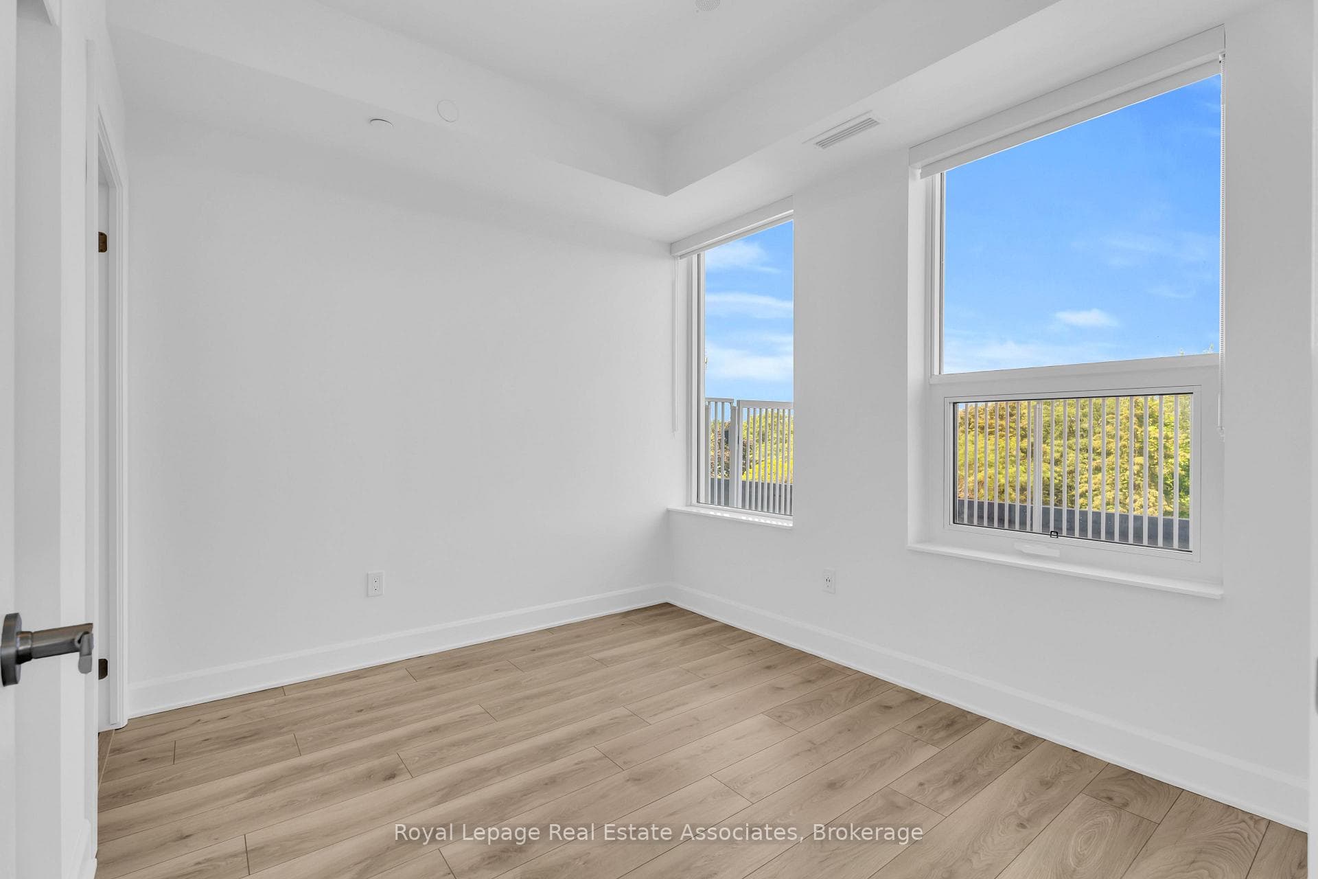 3240 William Coltson Avenue Unit 522 photo 18