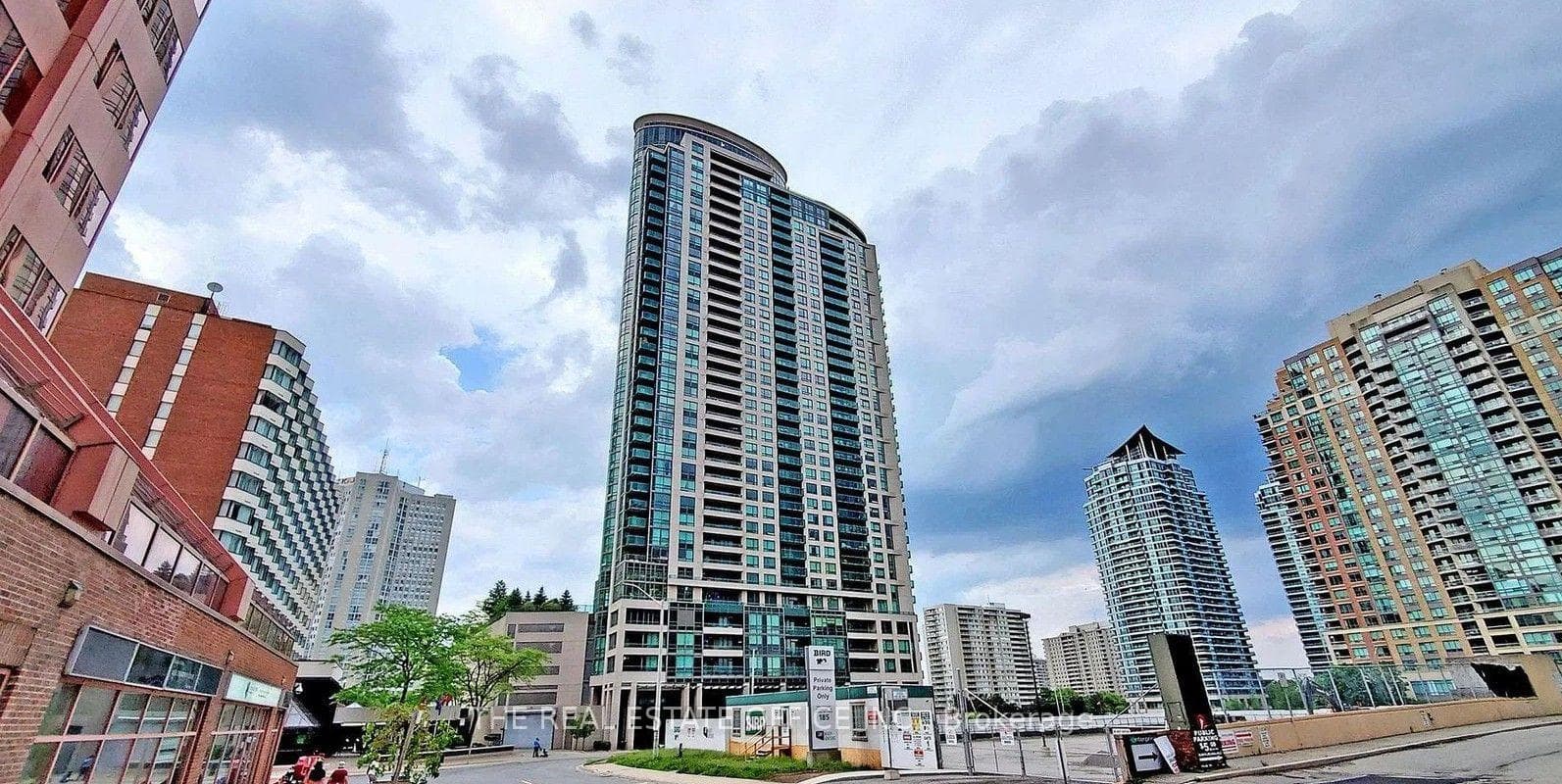 208 Enfield Place Unit 1502 photo 1