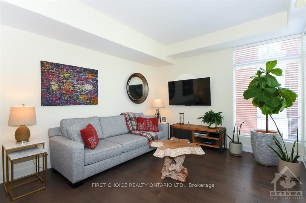 90 HOLMWOOD Avenue photo 5
