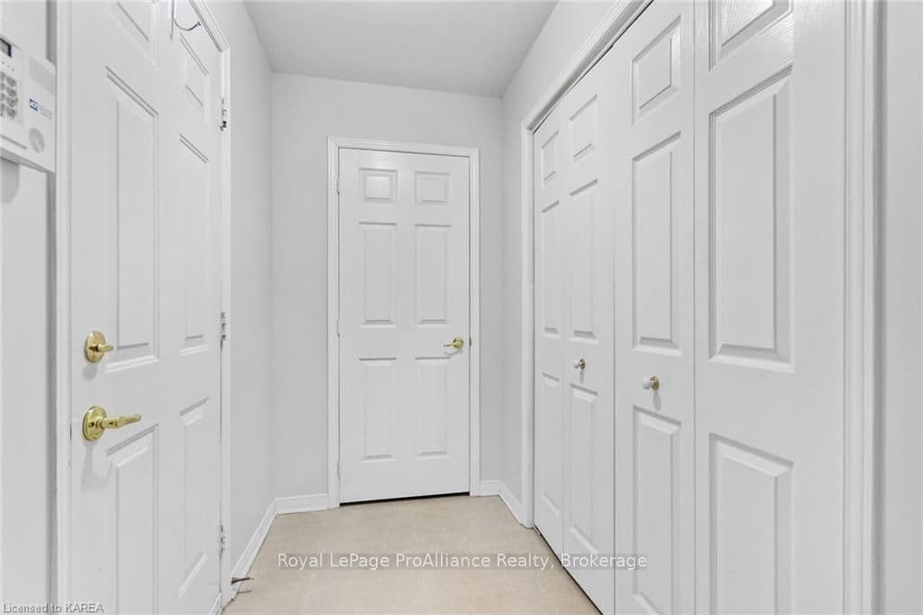 635 ARBOUR Crescent photo 29