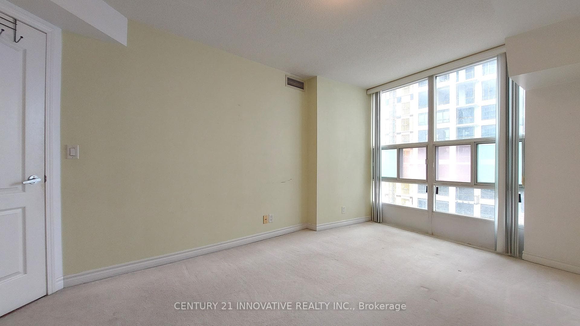 33 Elm Drive Unit 1012 photo 13