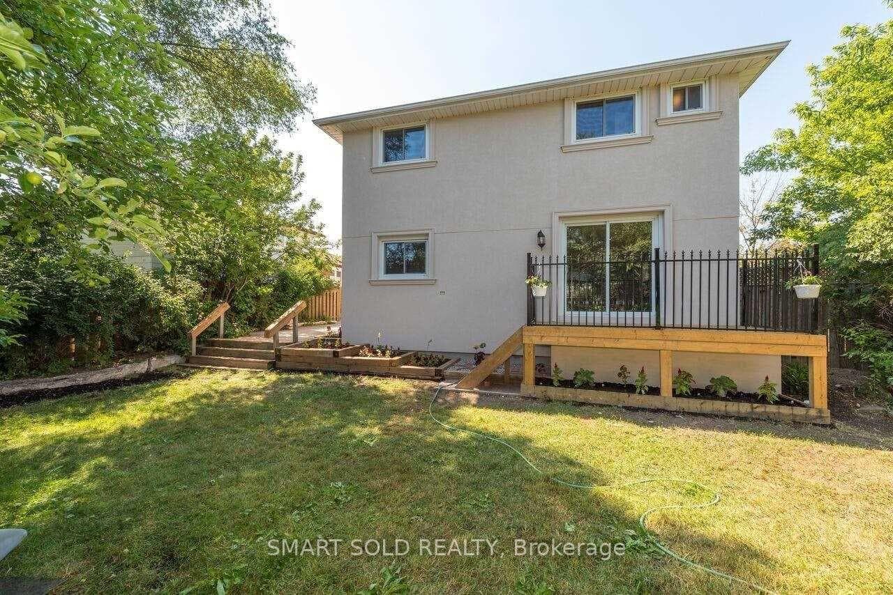 1116 Pomona Court Unit Main photo 3