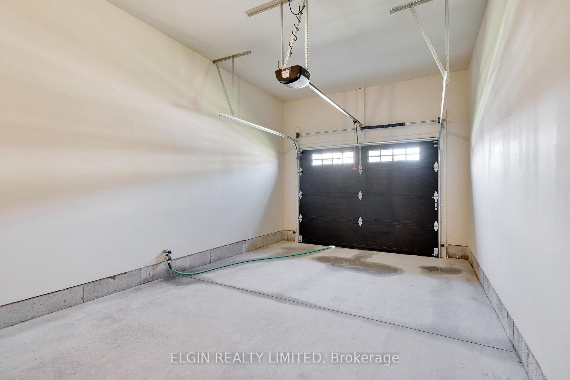 97 Keba Crescent photo 30