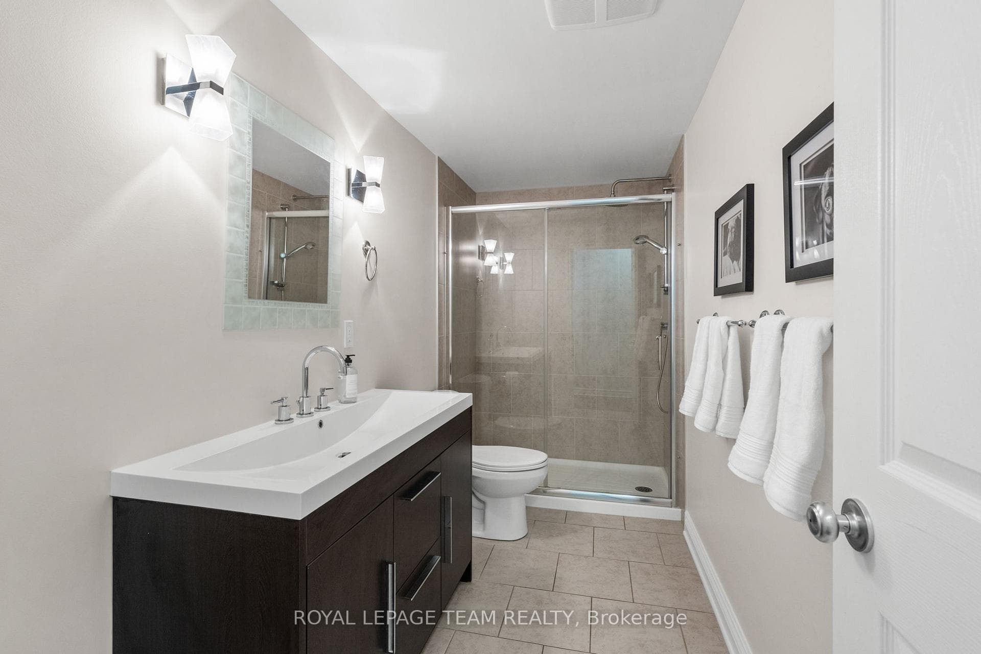 1081 Boucher Crescent photo 18