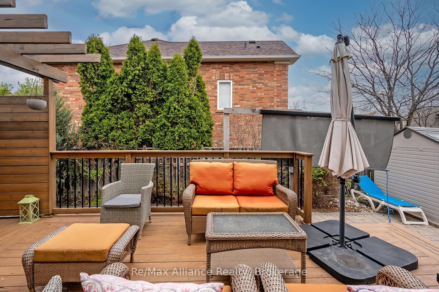 1246 Robson Crescent photo 40