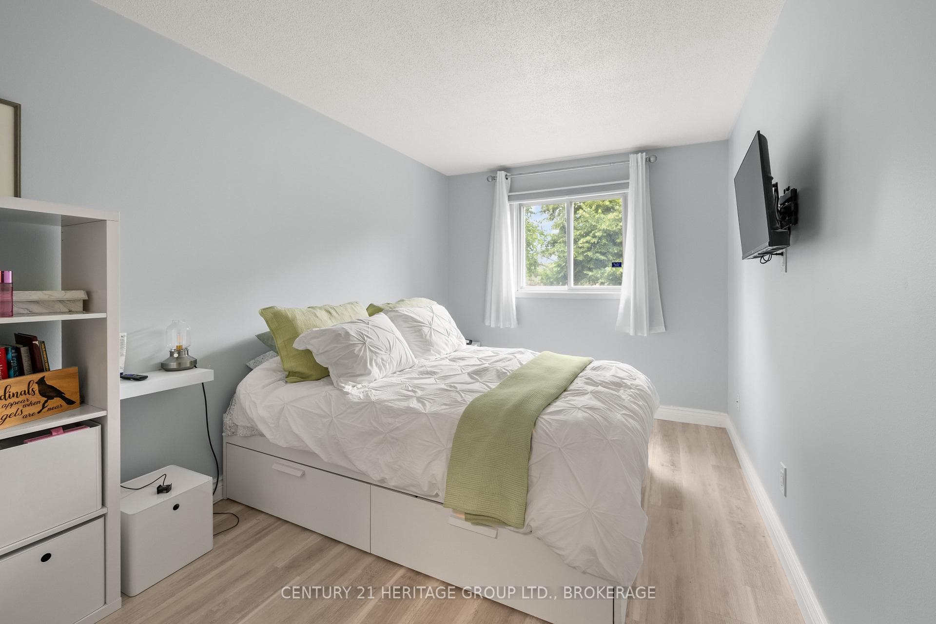 573 Armstrong Road Unit 114 photo 22