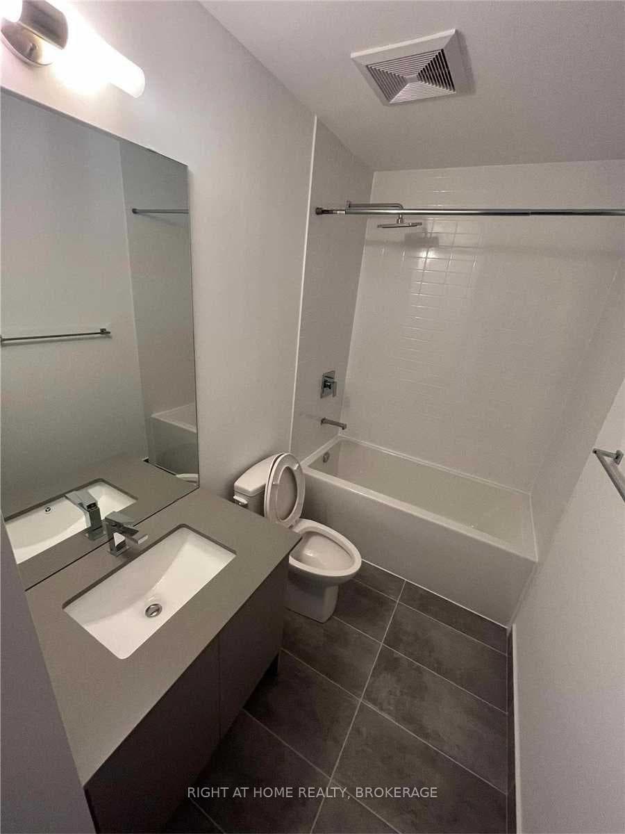 2481 Taunton Road Unit 1506 photo 9