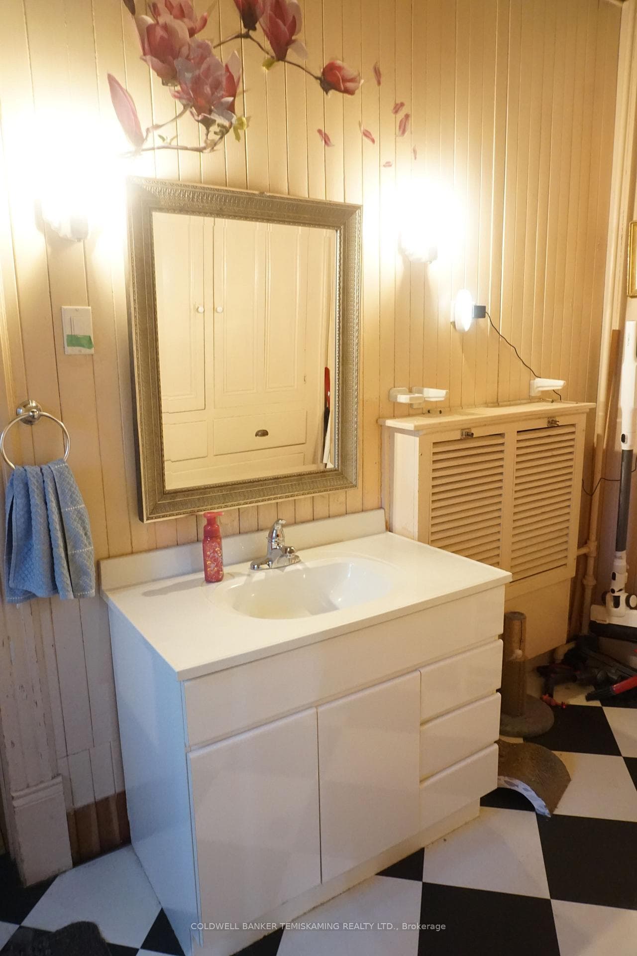 Main Floor Bathroom