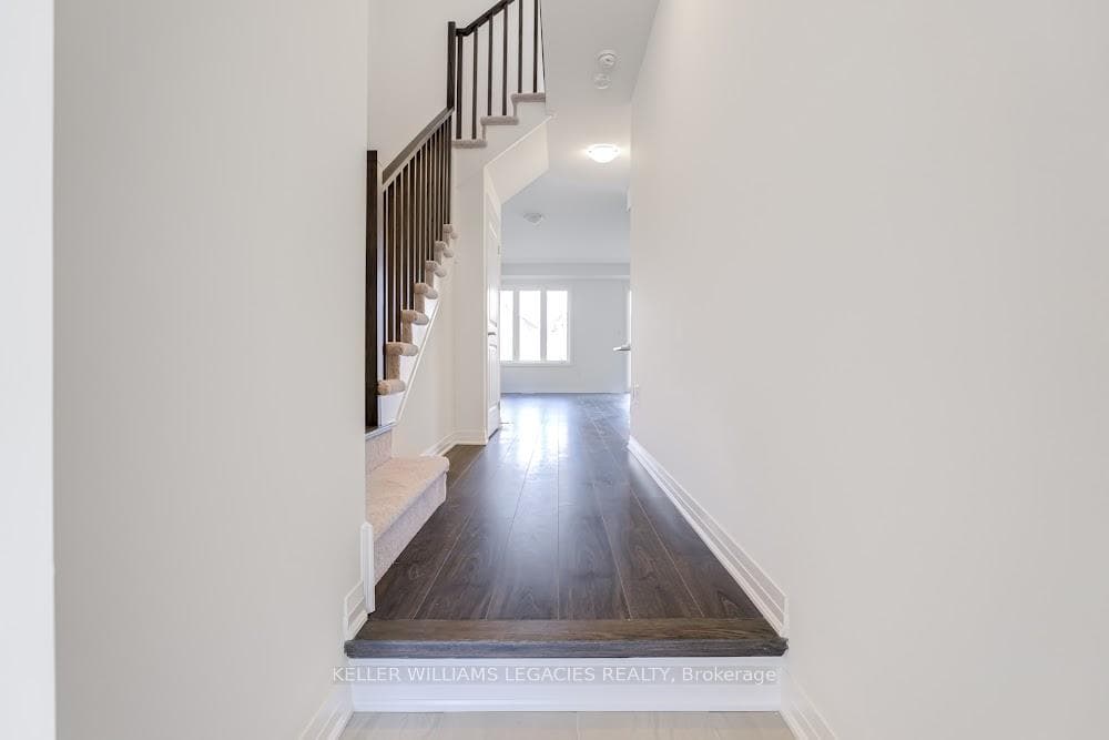 27 Sagewood Avenue photo 6