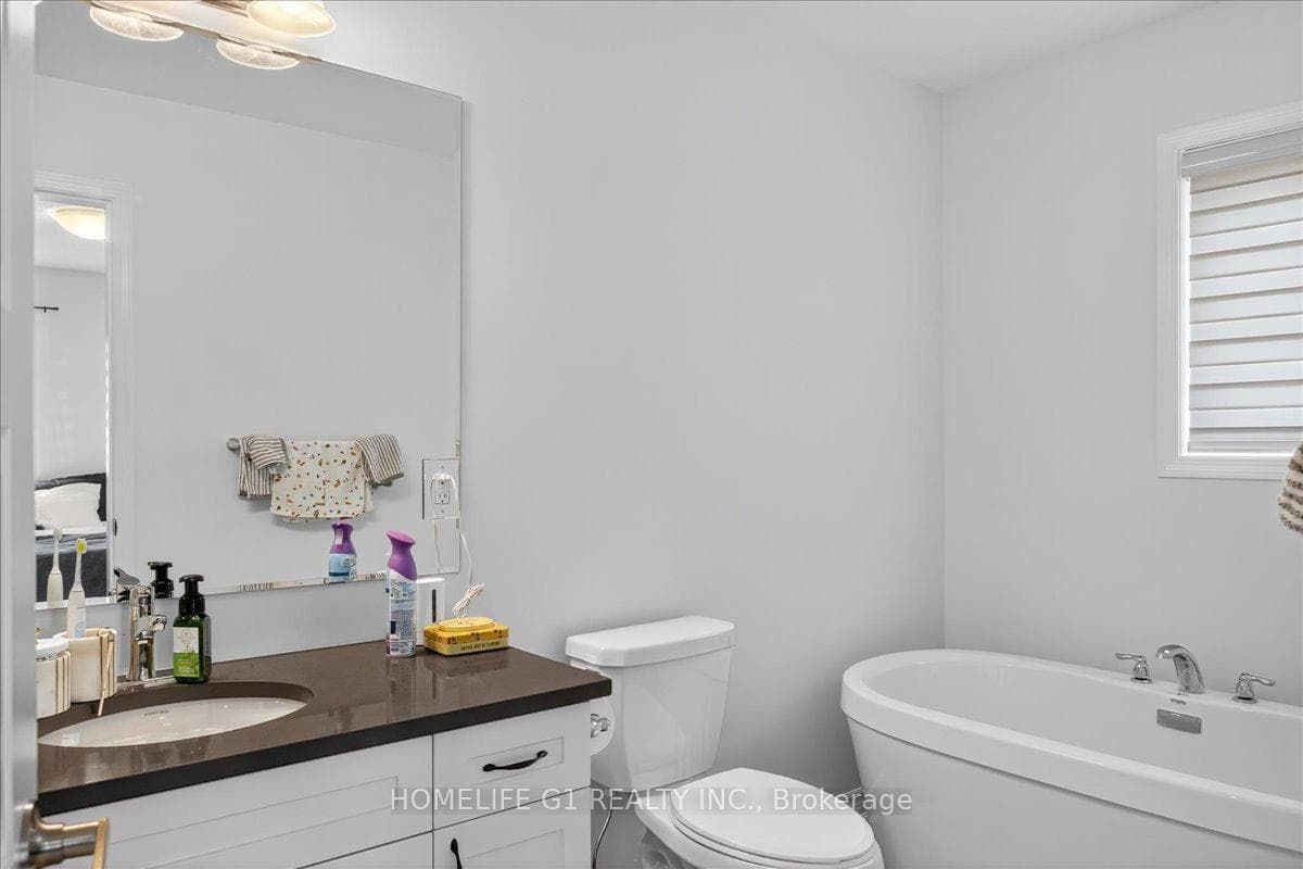 5 Dyer Crescent photo 28
