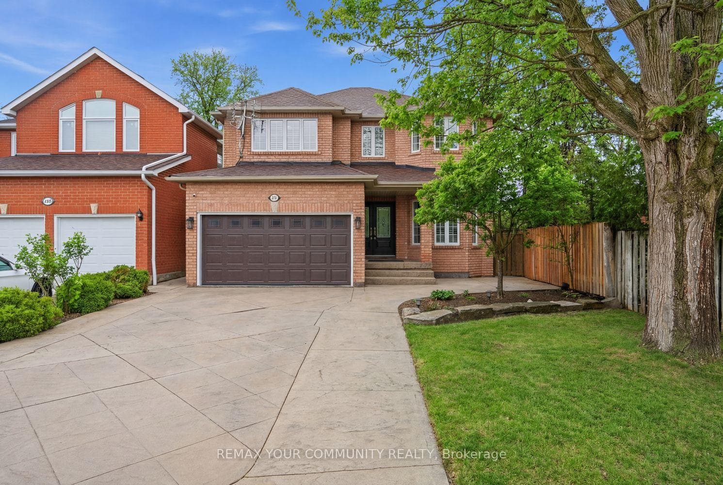 405 Searles Court photo 2