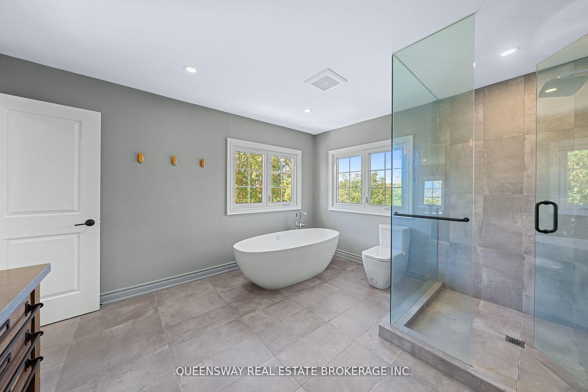 619 Culler Mews photo 34