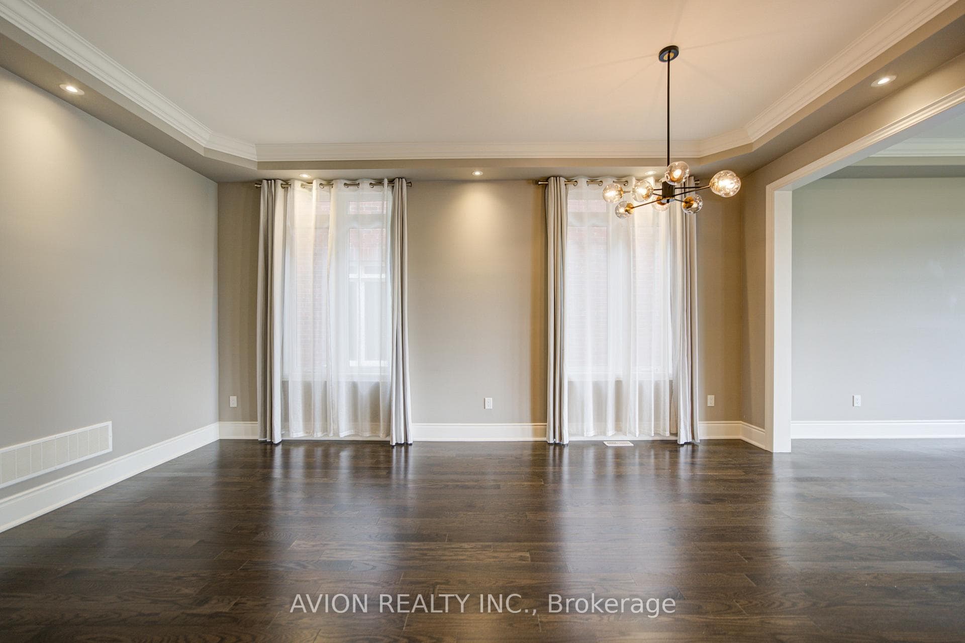 102 Joseph Hartman Crescent photo 15
