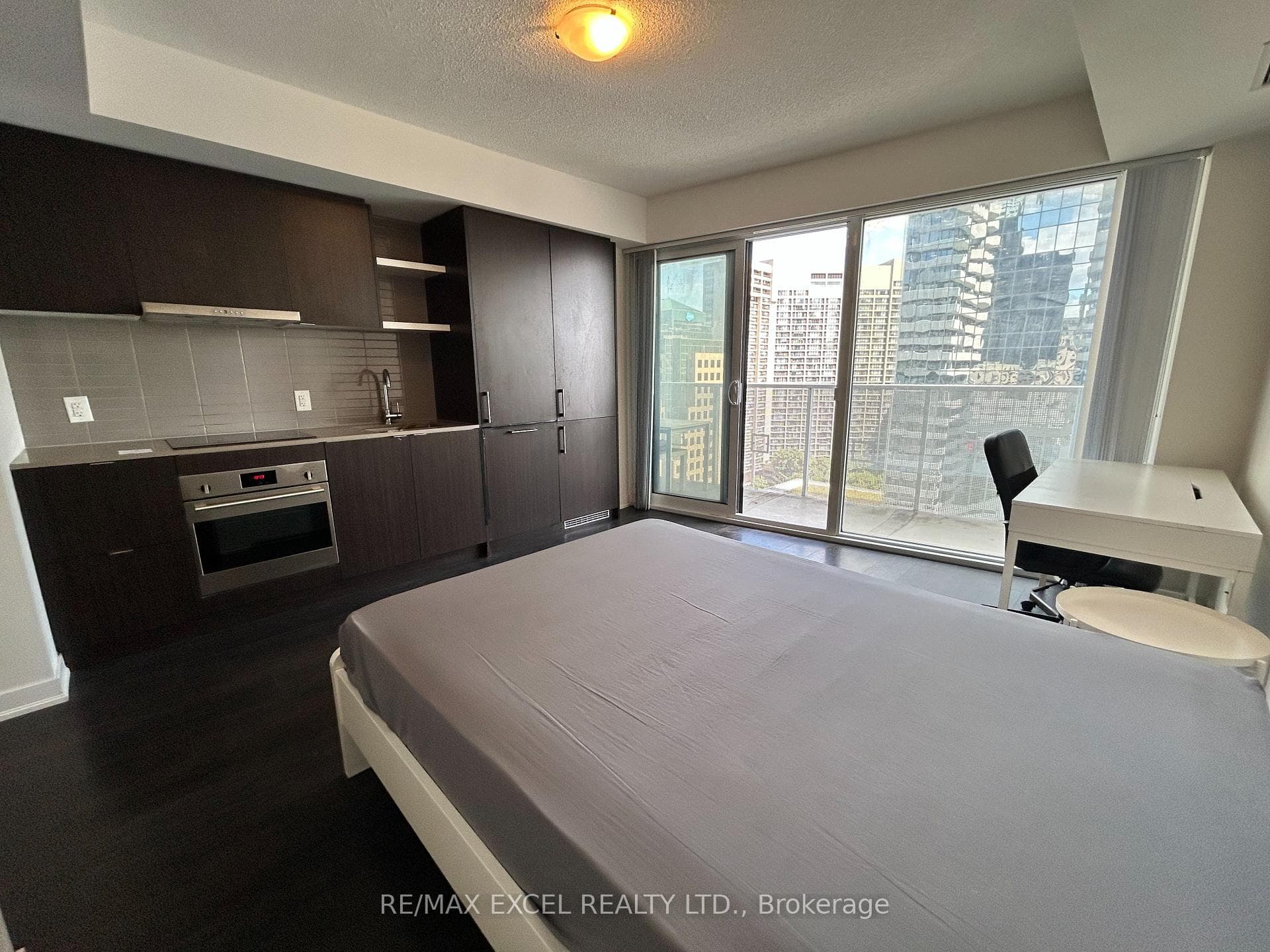 100 Harbour Street Unit 2008 photo 8