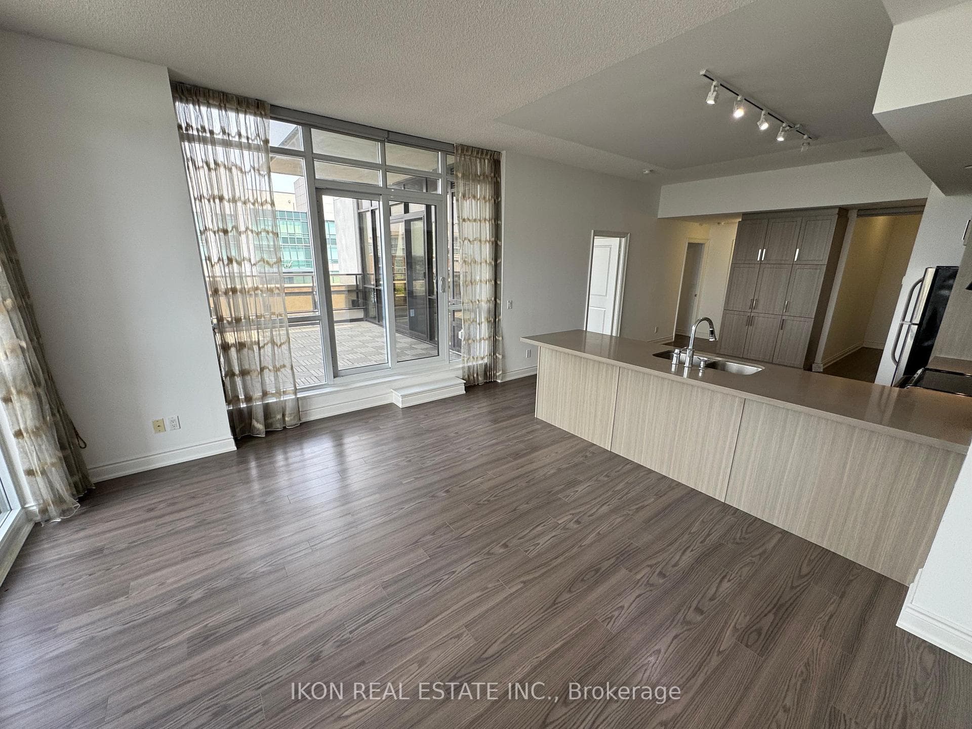 89 South Town Centre Boulevard Unit 1707 photo 11