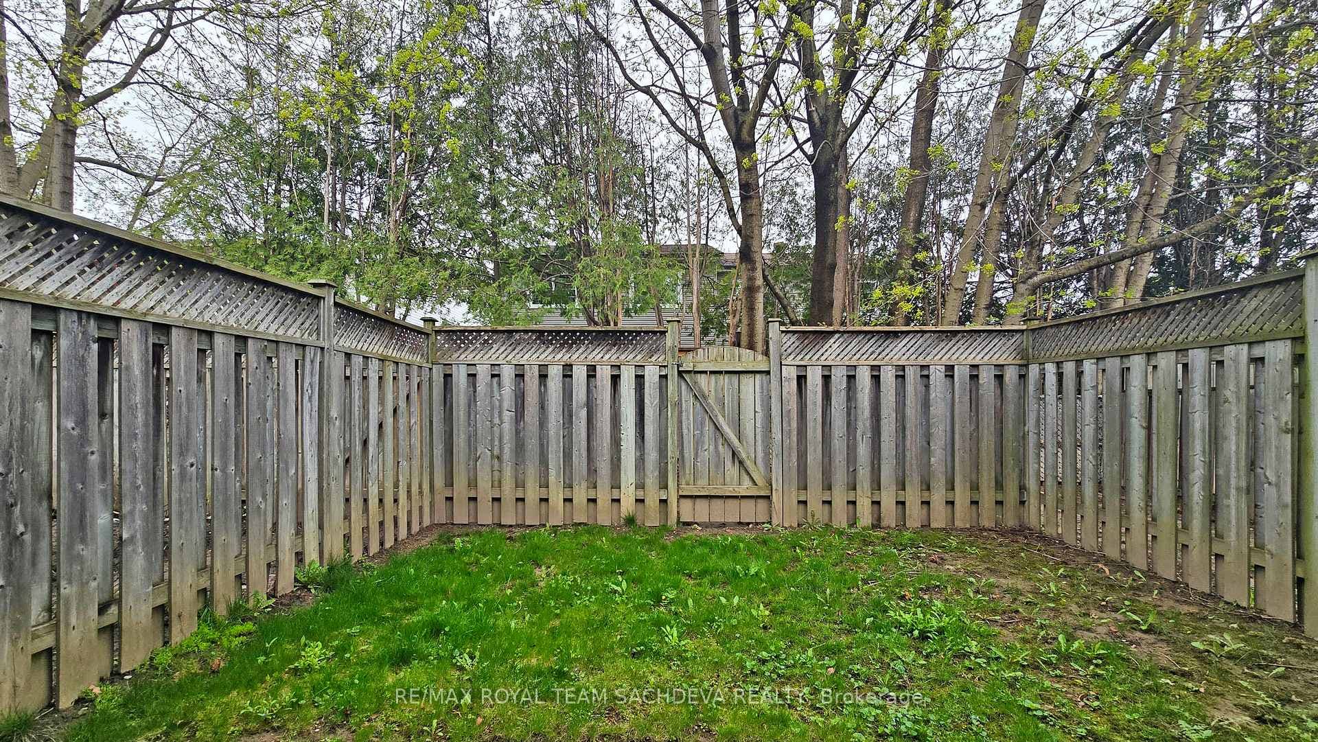 1975 Rosefield Road Unit 106 photo 35