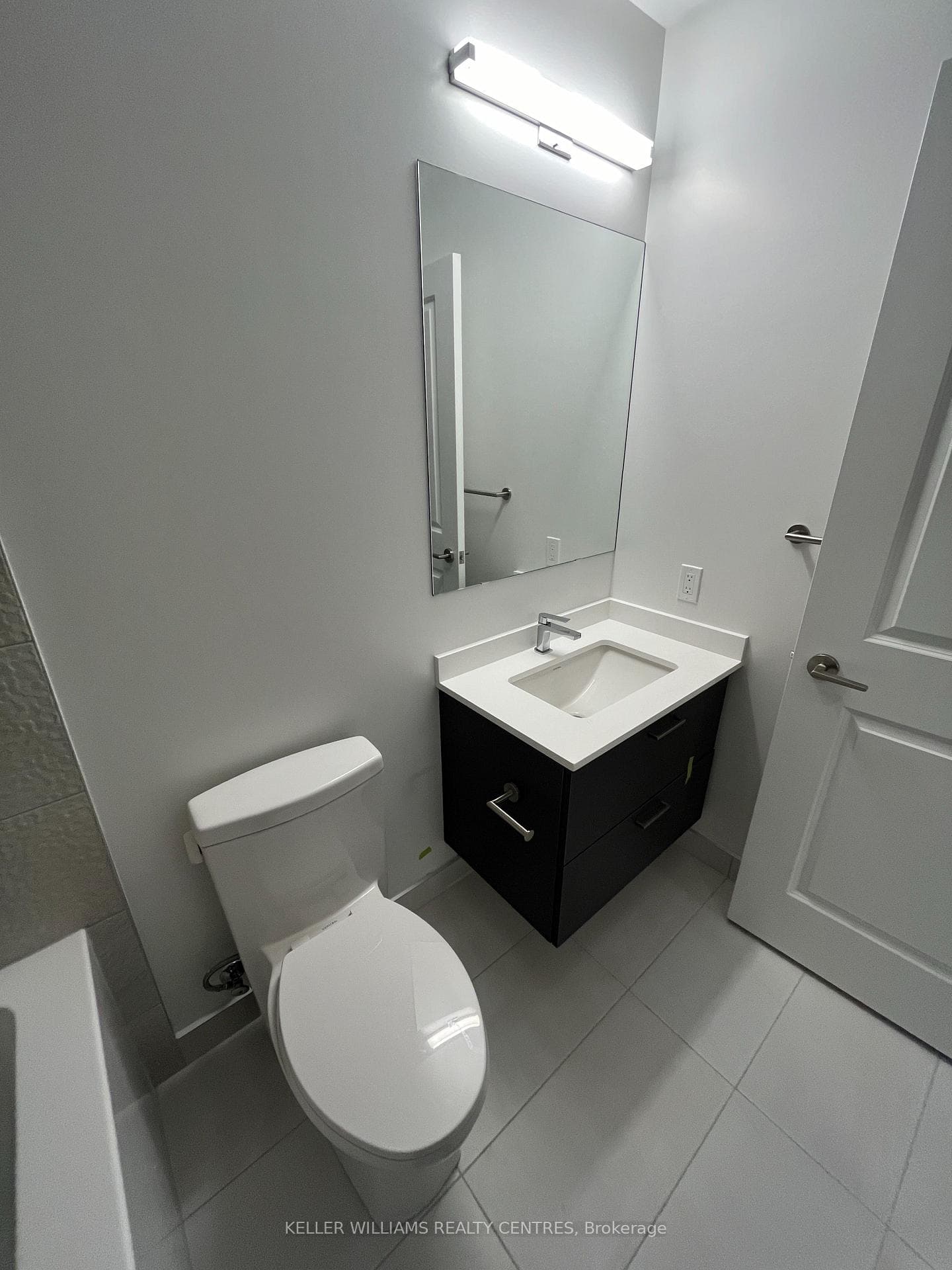 30 Upper Mall Way Unit 2703 photo 29