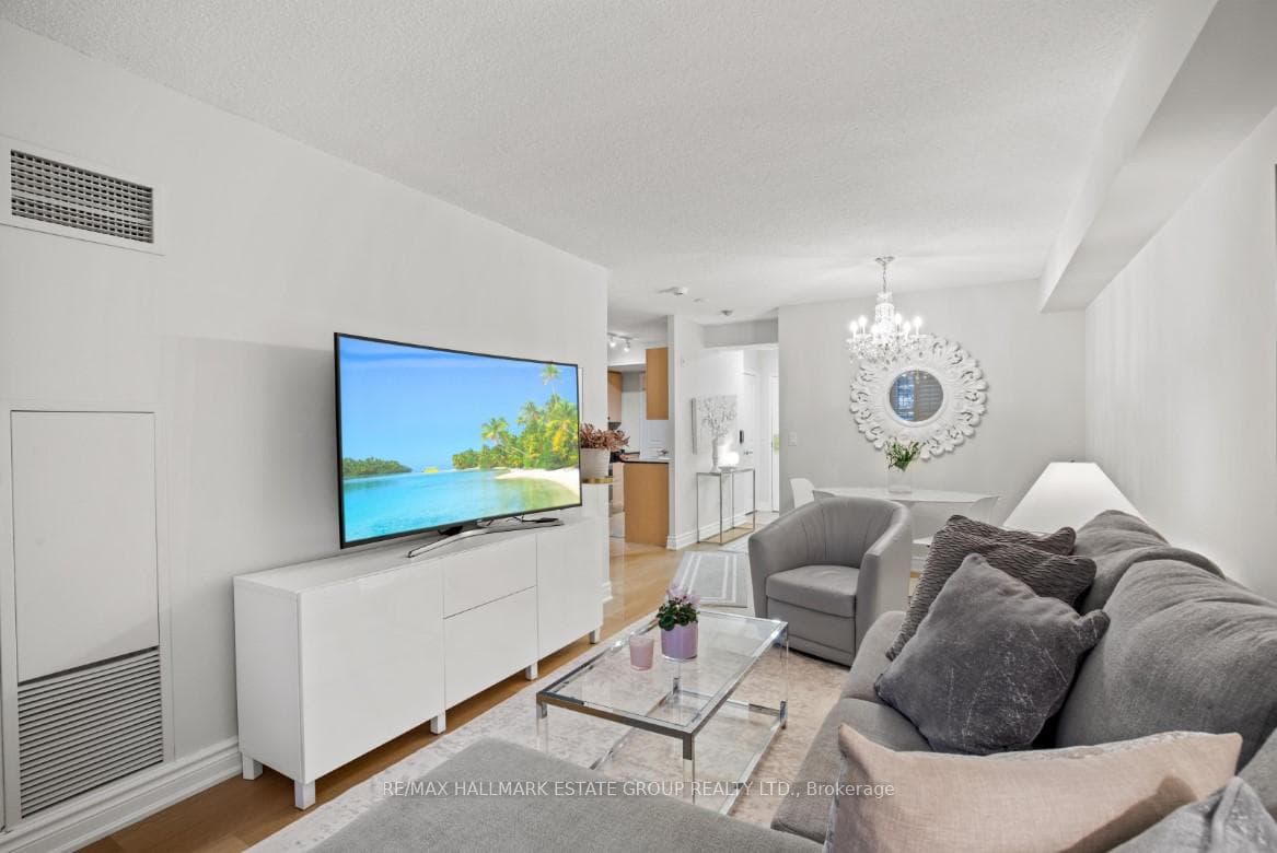 1 Balmoral Avenue Unit 202 photo 5