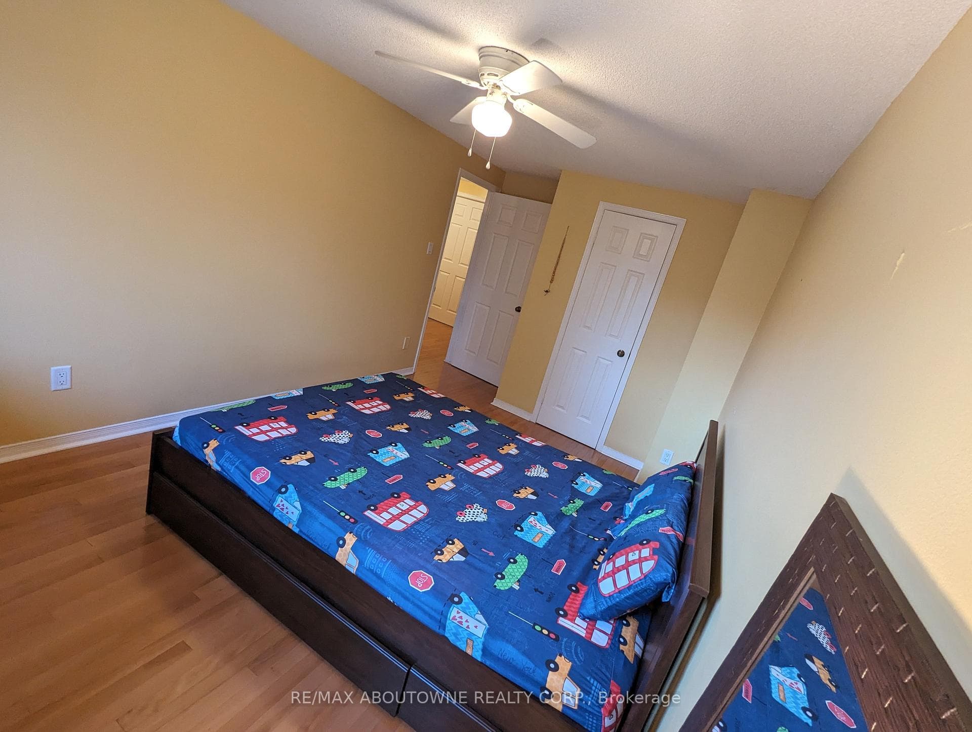 1 Royalwood Court Unit 66 photo 29