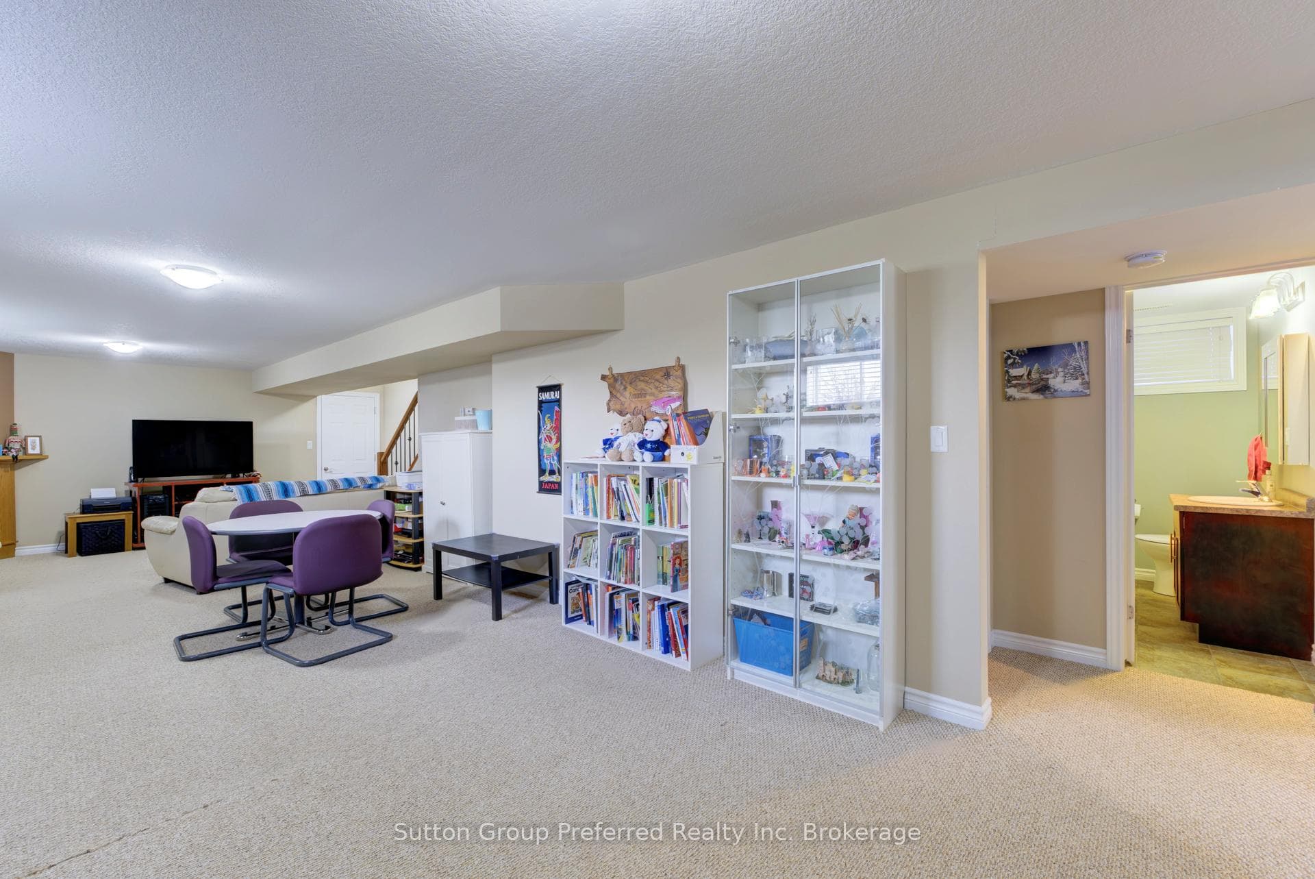 820 Ridgewood Drive photo 27