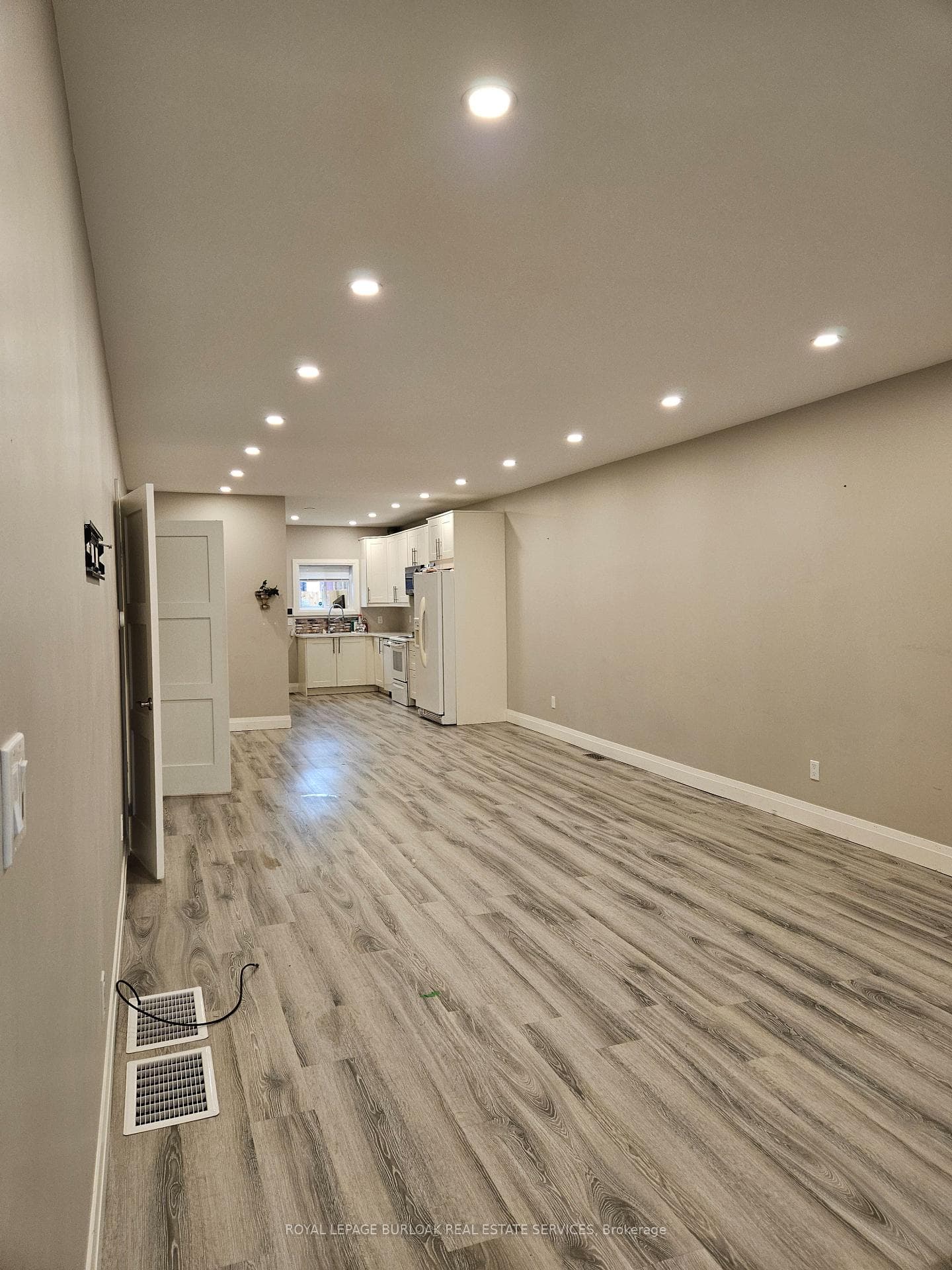 390 Cannon Street photo 15