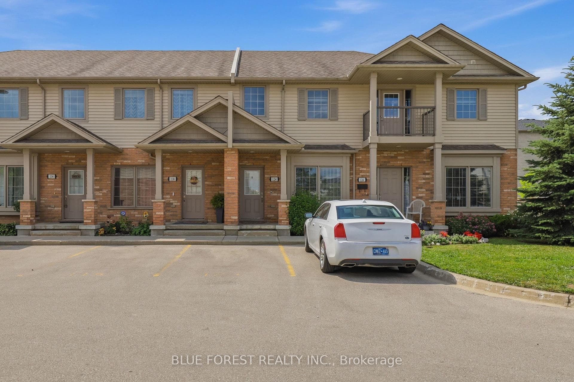 3320 Meadowgate Boulevard Unit 124 photo 1