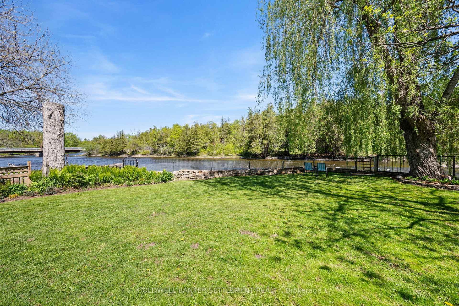 137 Booth Drive photo 27