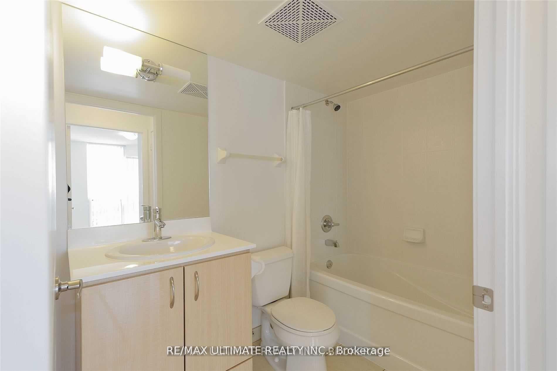 5793 Yonge Street Unit 2205 photo 10