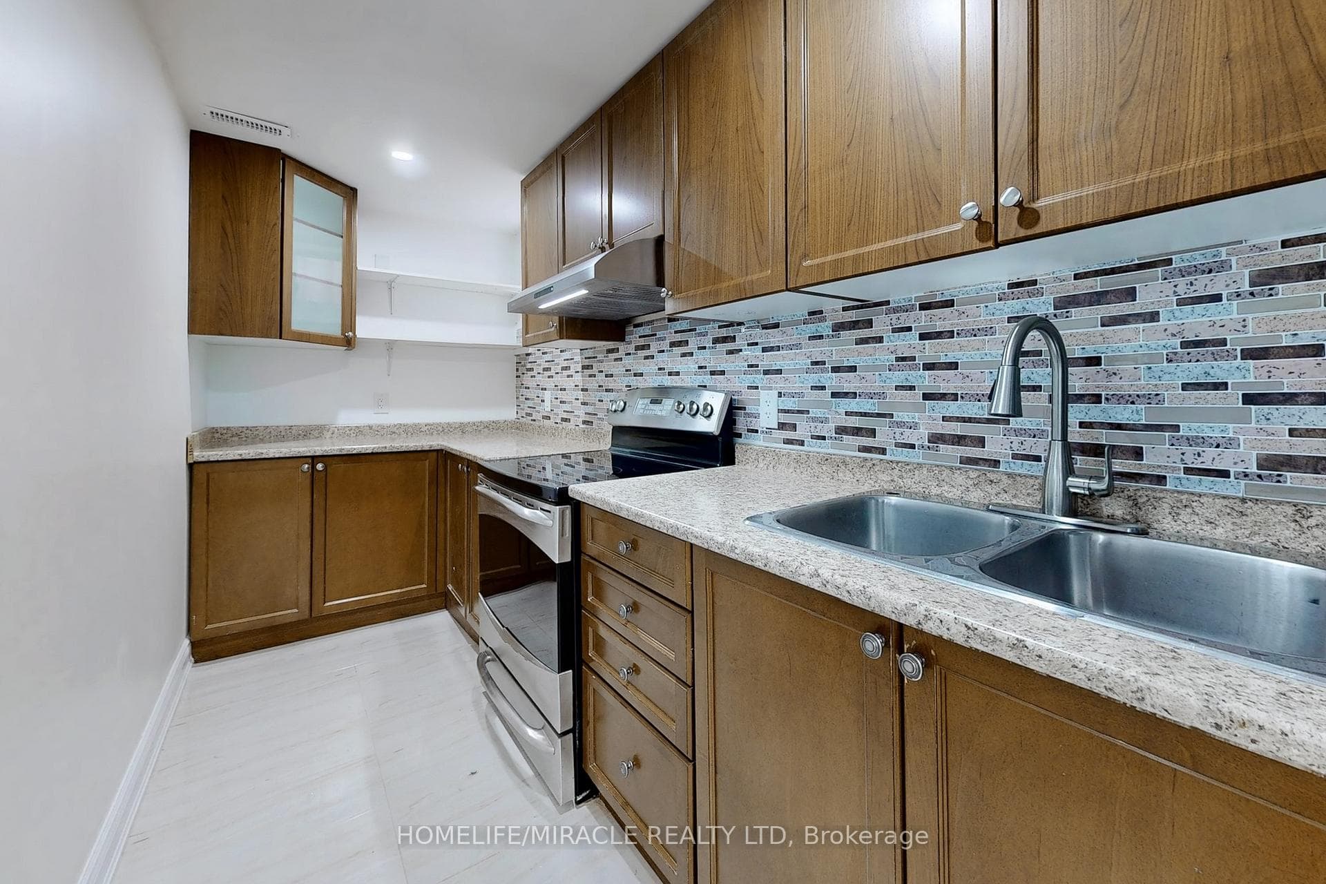 625 Symons Cross N/A Unit Bsmnt photo 14