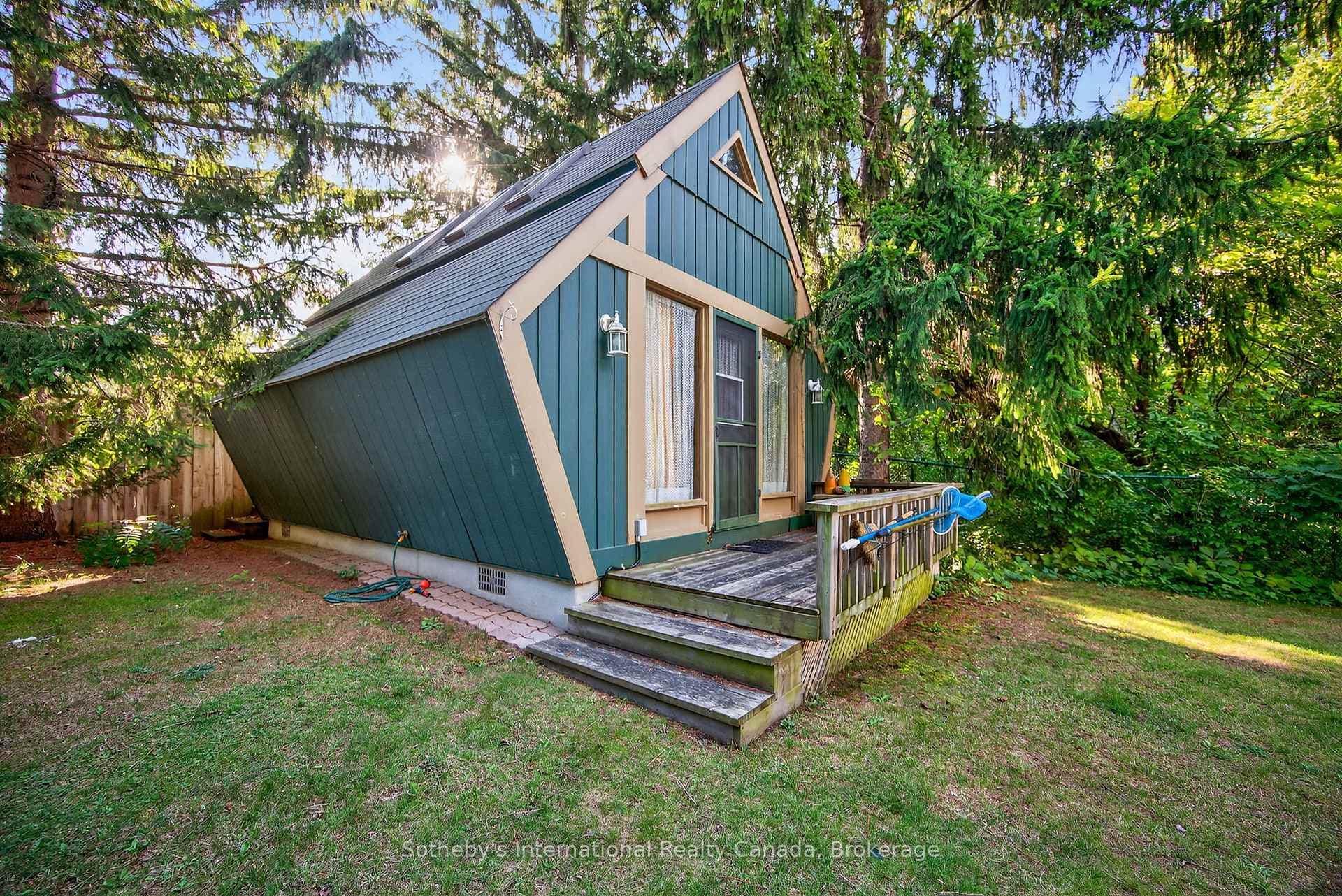 152 Bayview Avenue photo 37