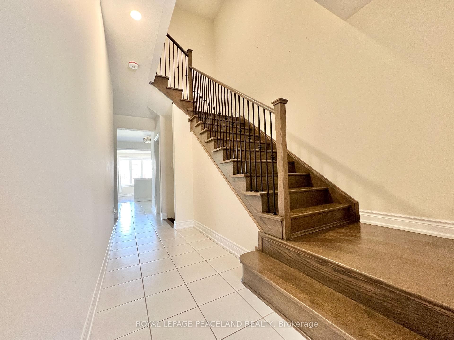 48 Mac Frost Way photo 3